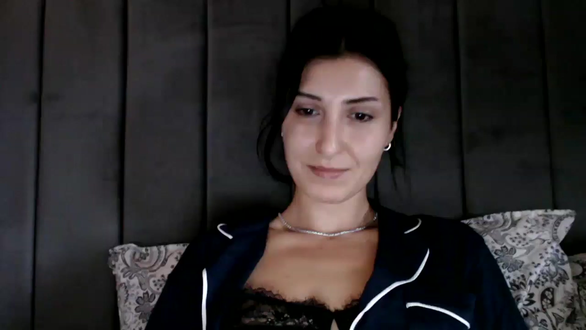 Gallery image thumbnail from Yara_77's myfreecams stream on, 10/15/2025, 10:50 image 12 of 20