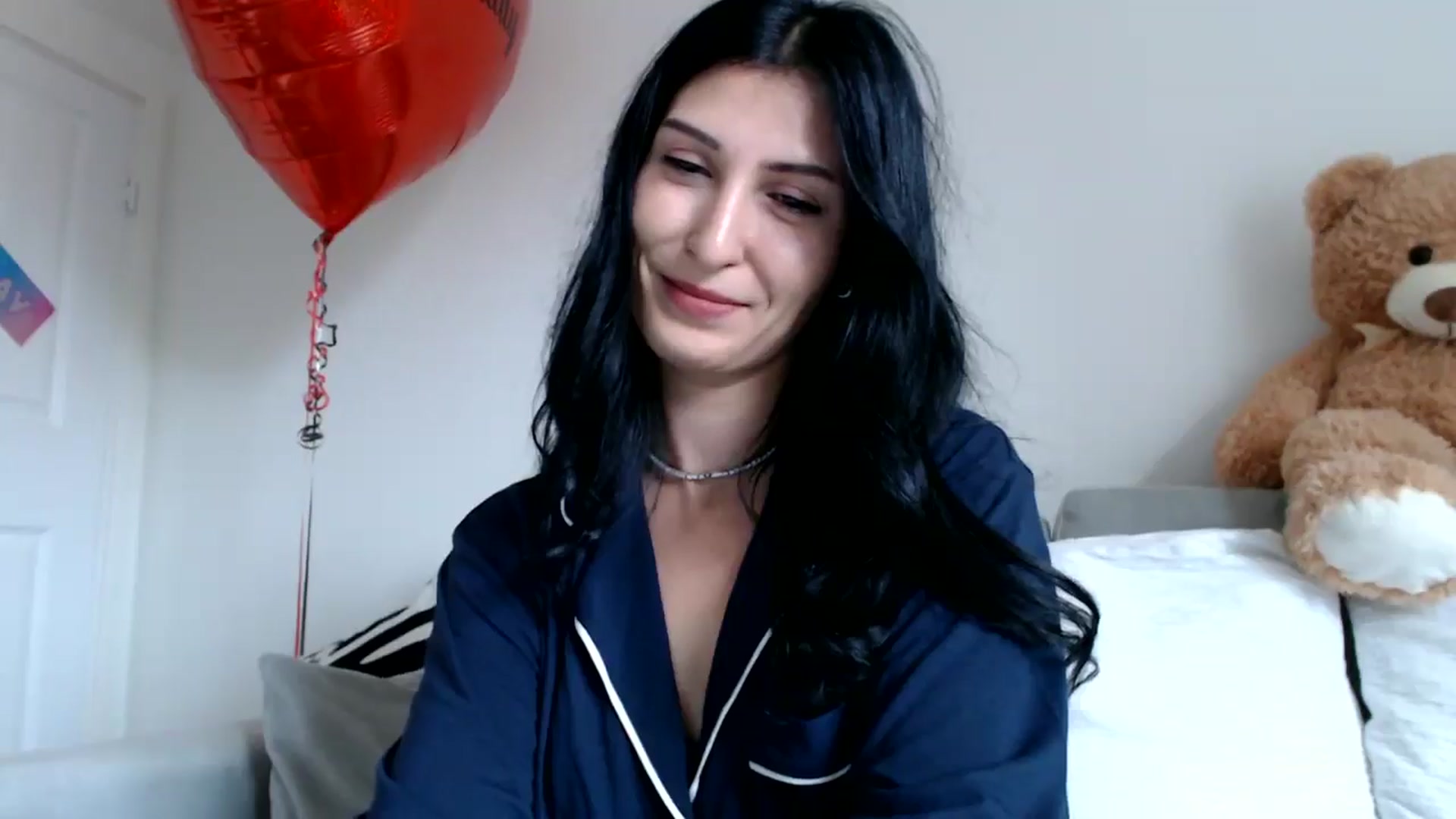 Gallery image thumbnail from Yara_77's myfreecams stream on, 10/16/2025, 09:39 image 11 of 20