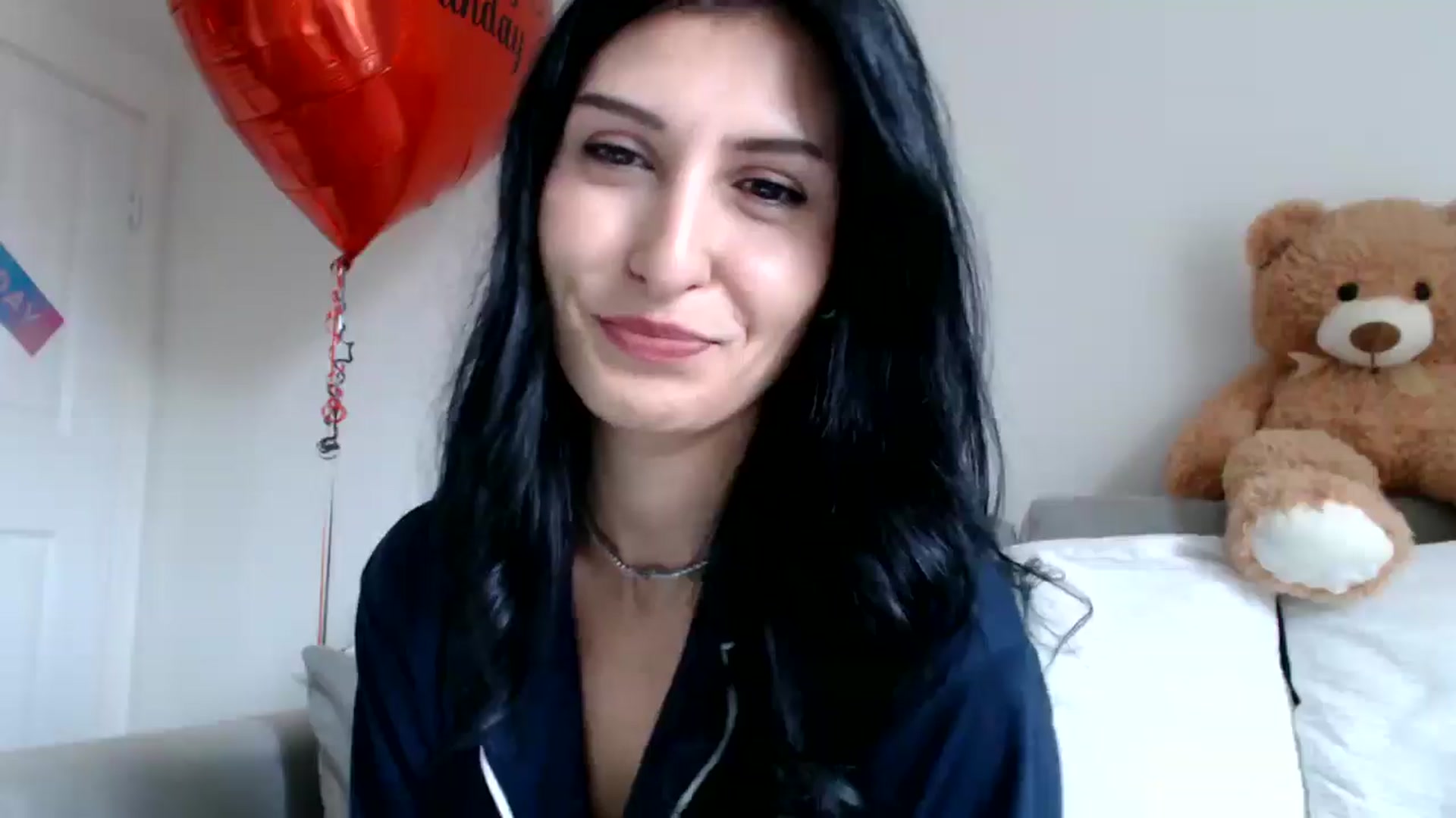 Gallery image thumbnail from Yara_77's myfreecams stream on, 10/16/2025, 09:39 image 9 of 20