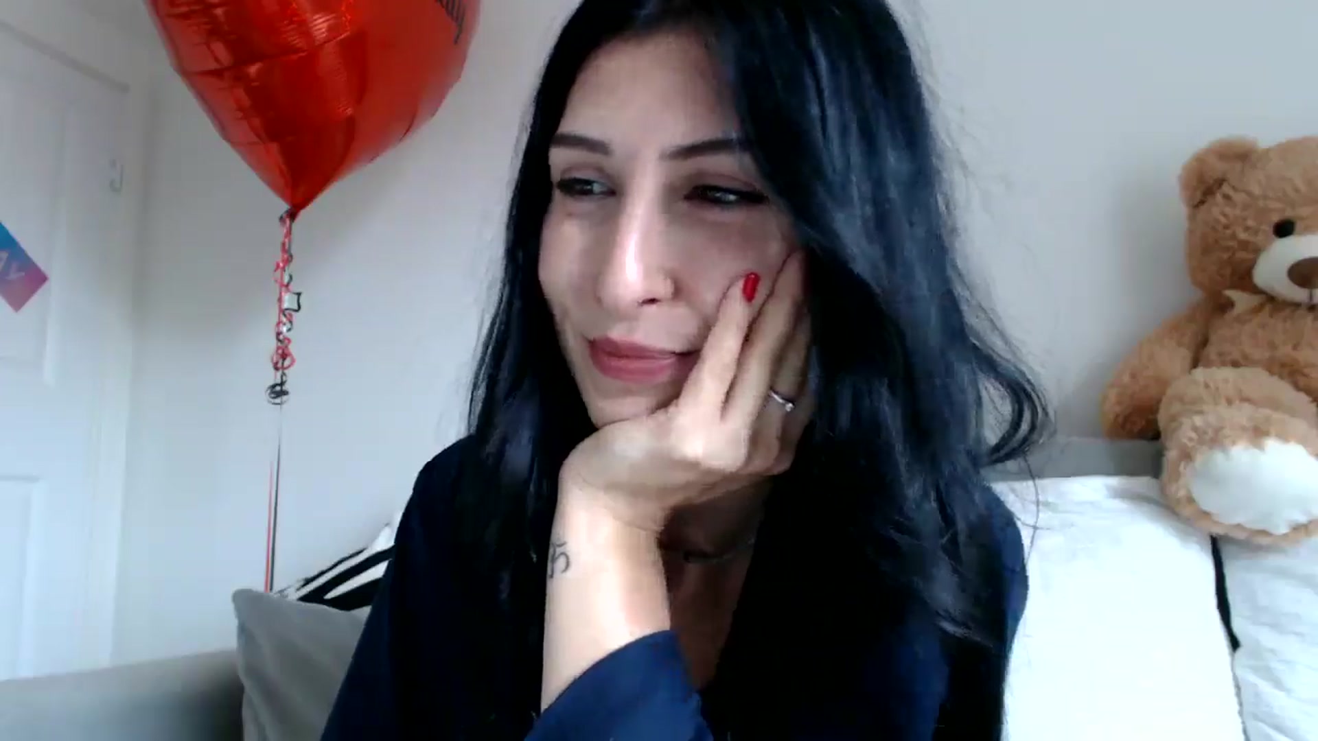 Gallery image thumbnail from Yara_77's myfreecams stream on, 10/16/2025, 09:39 image 12 of 20