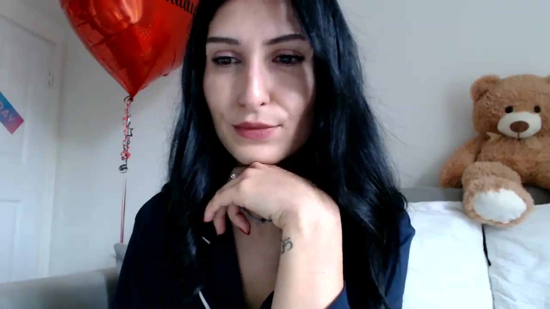 Gallery image thumbnail from Yara_77's myfreecams stream on, 10/16/2025, 09:39 image 8 of 20