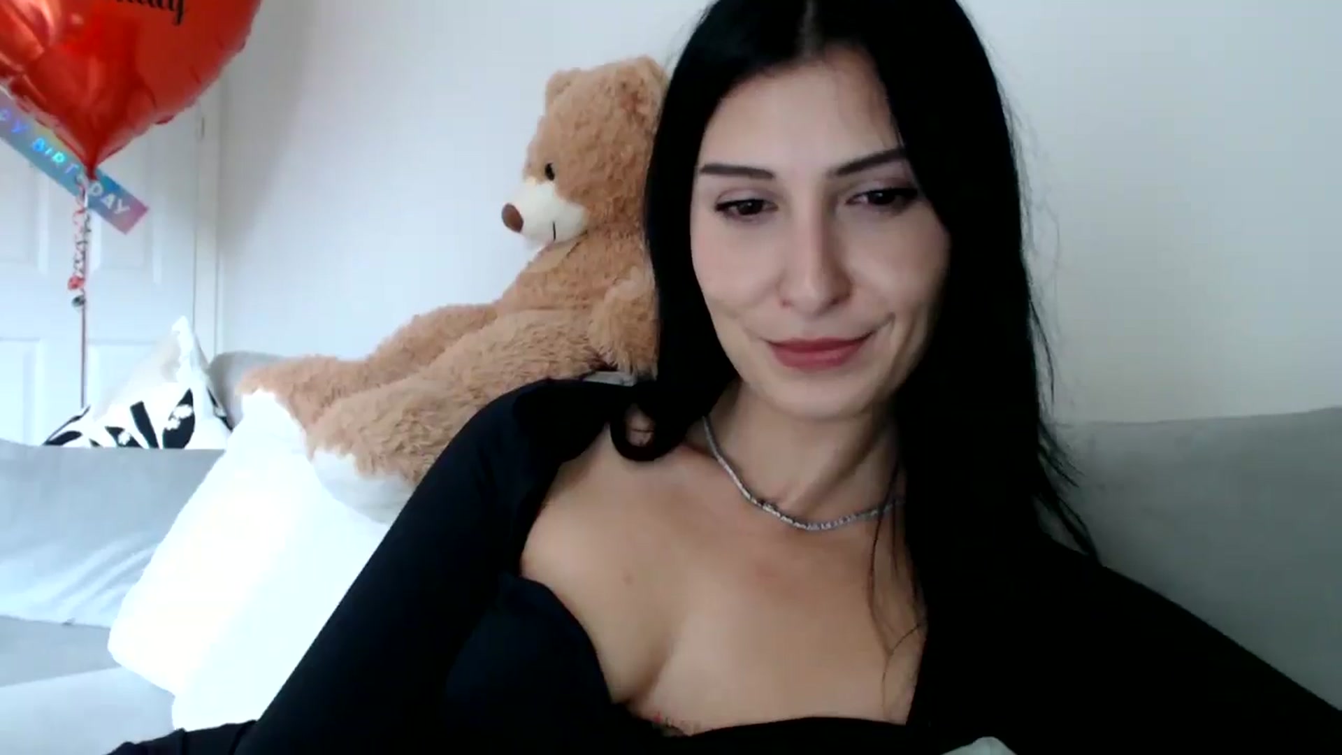 Gallery image thumbnail from Yara_77's myfreecams stream on, 10/16/2025, 10:52 image 19 of 20