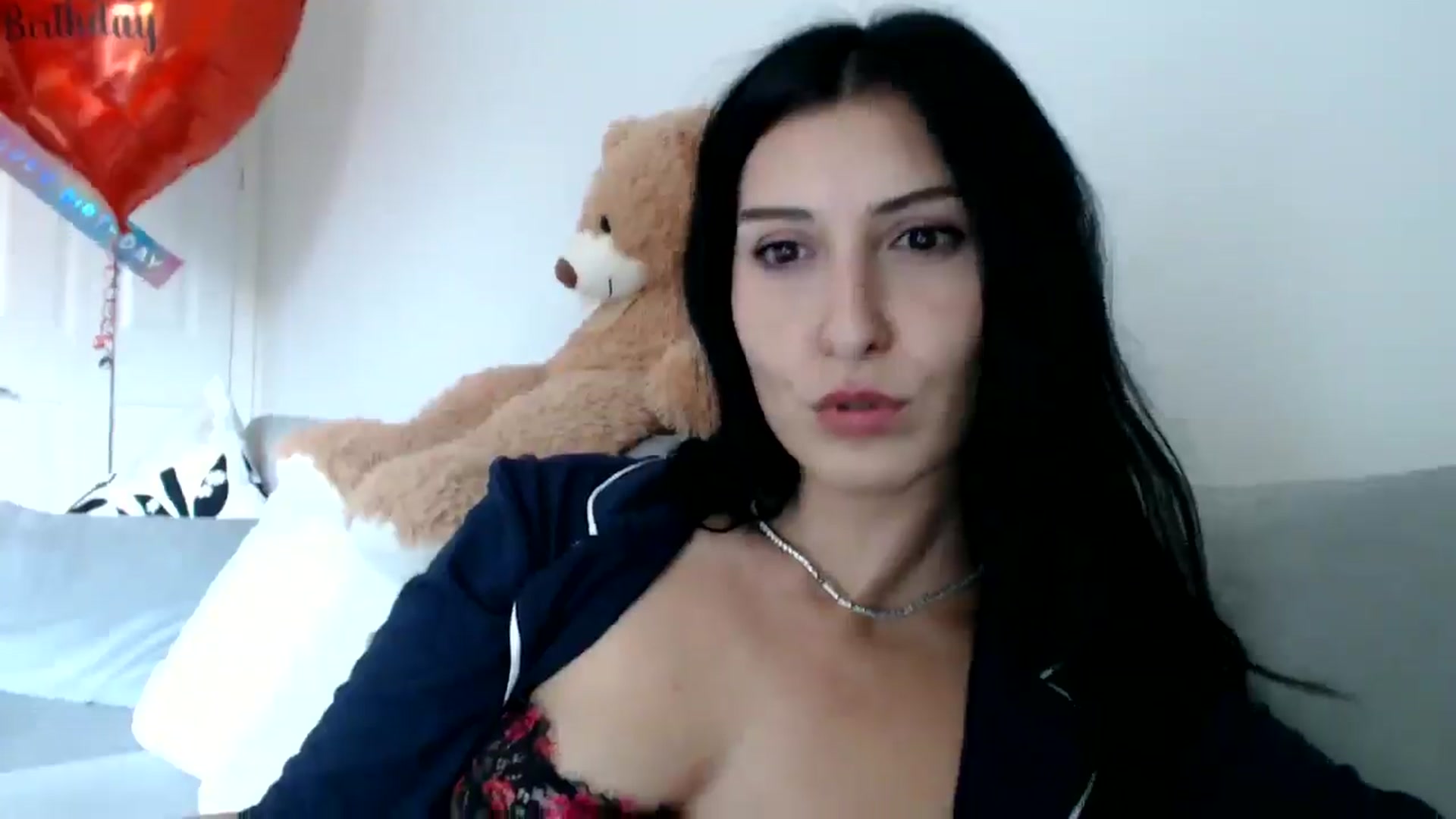 Gallery image thumbnail from Yara_77's myfreecams stream on, 10/16/2025, 10:52 image 3 of 20