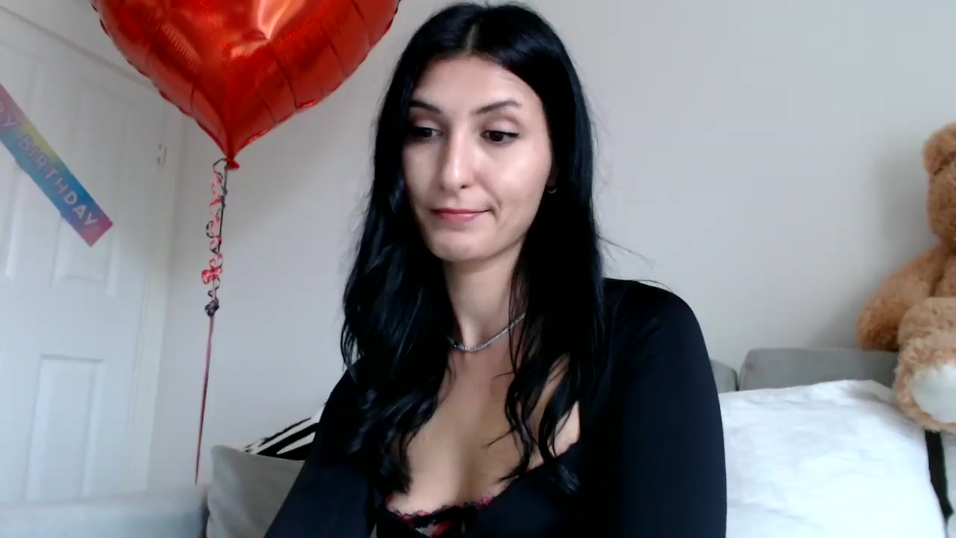 Gallery image thumbnail from Yara_77's myfreecams stream on, 10/16/2025, 11:32 image 9 of 20