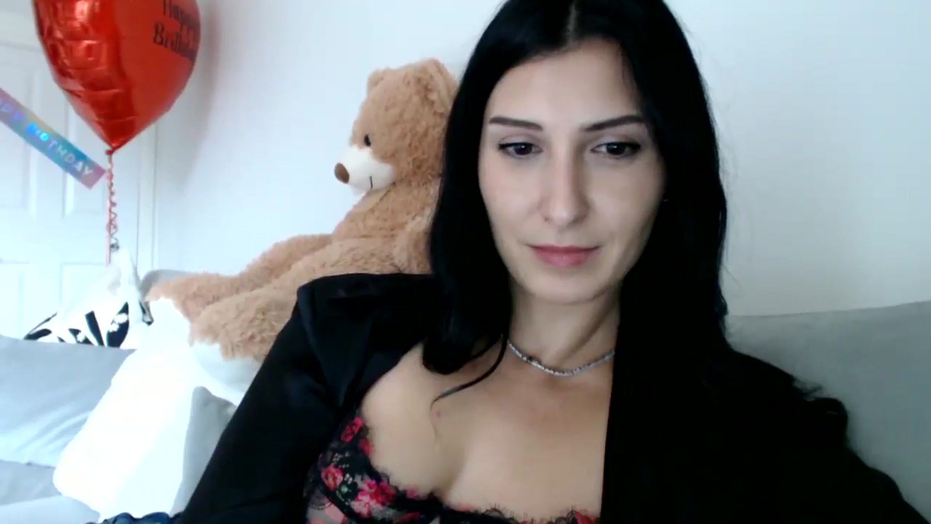 Gallery image thumbnail from Yara_77's myfreecams stream on, 10/16/2025, 12:39 image 12 of 20