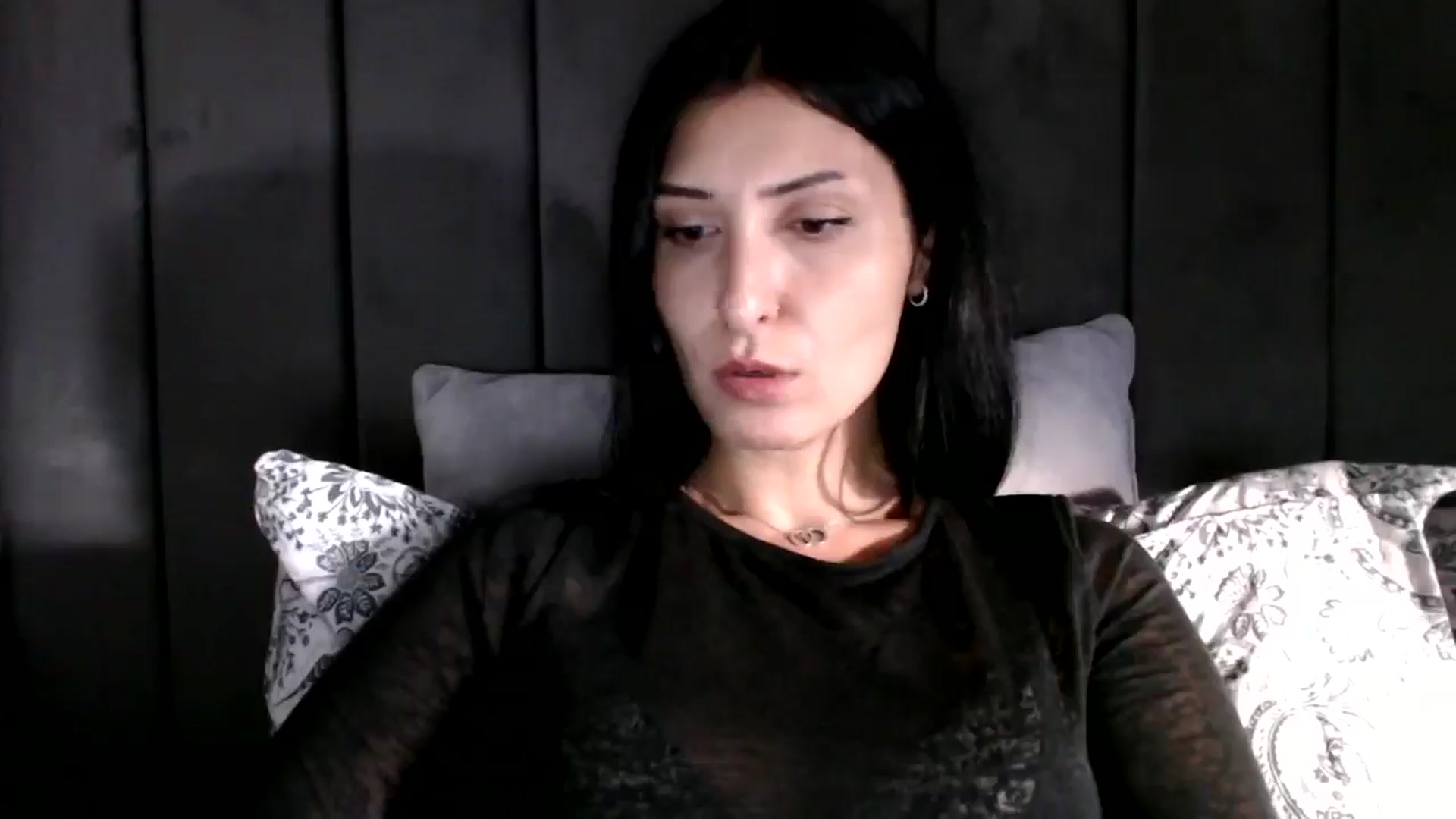 Gallery image thumbnail from Yara_77's myfreecams stream on, 10/21/2025, 14:54 image 19 of 20