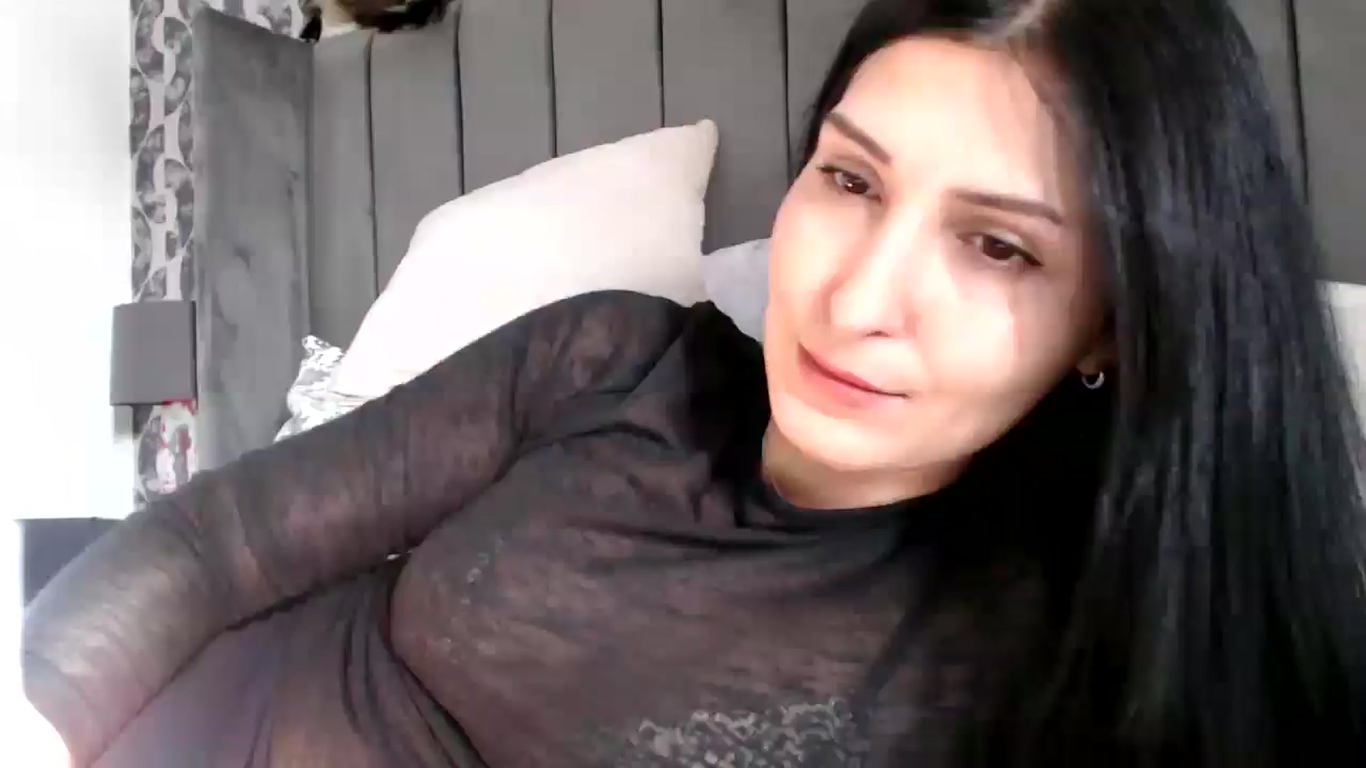 Gallery image thumbnail from Yara_77's myfreecams stream on, 10/21/2025, 14:54 image 1 of 20