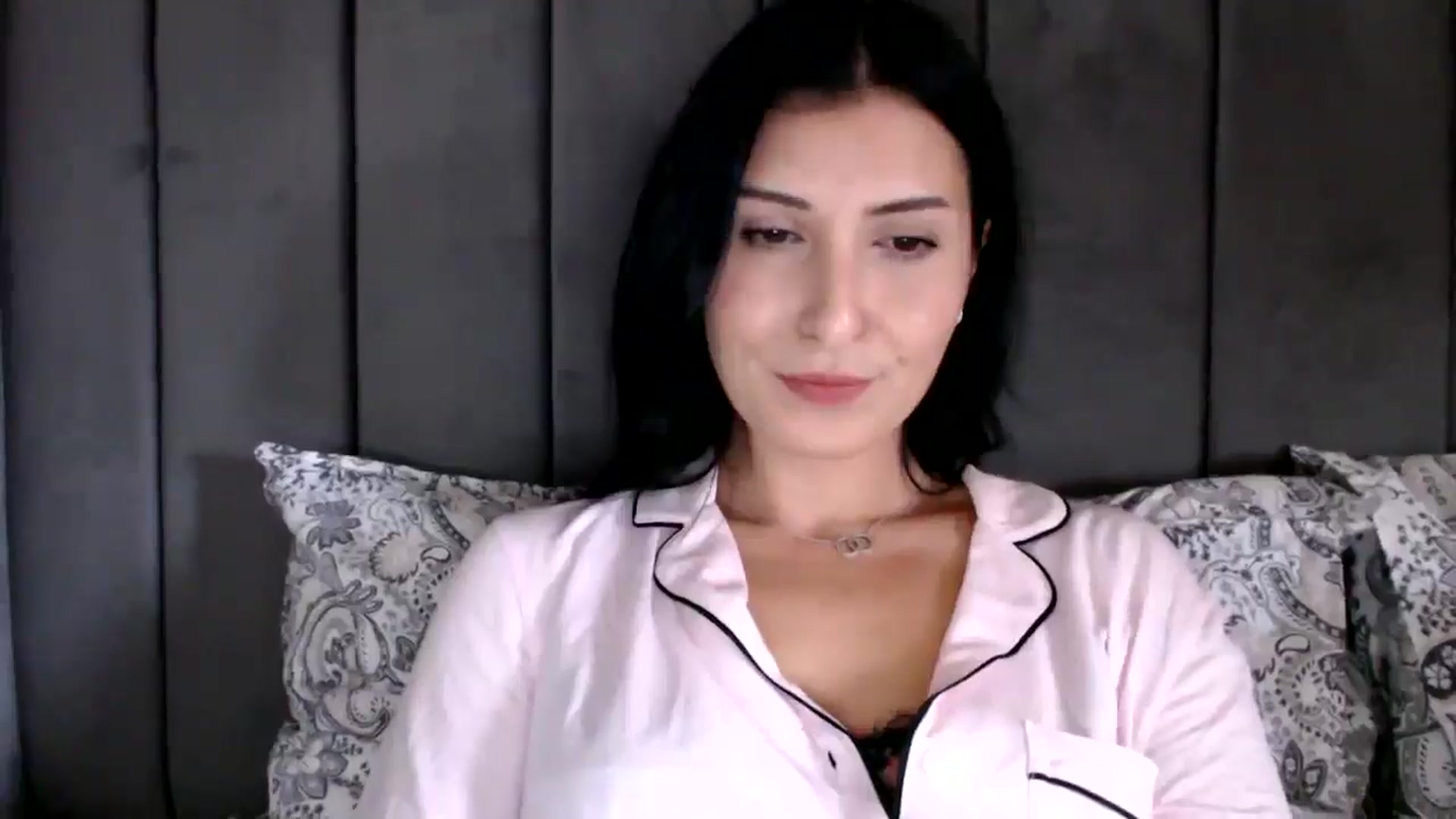 Gallery image thumbnail from Yara_77's myfreecams stream on, 10/22/2025, 09:30 image 10 of 20