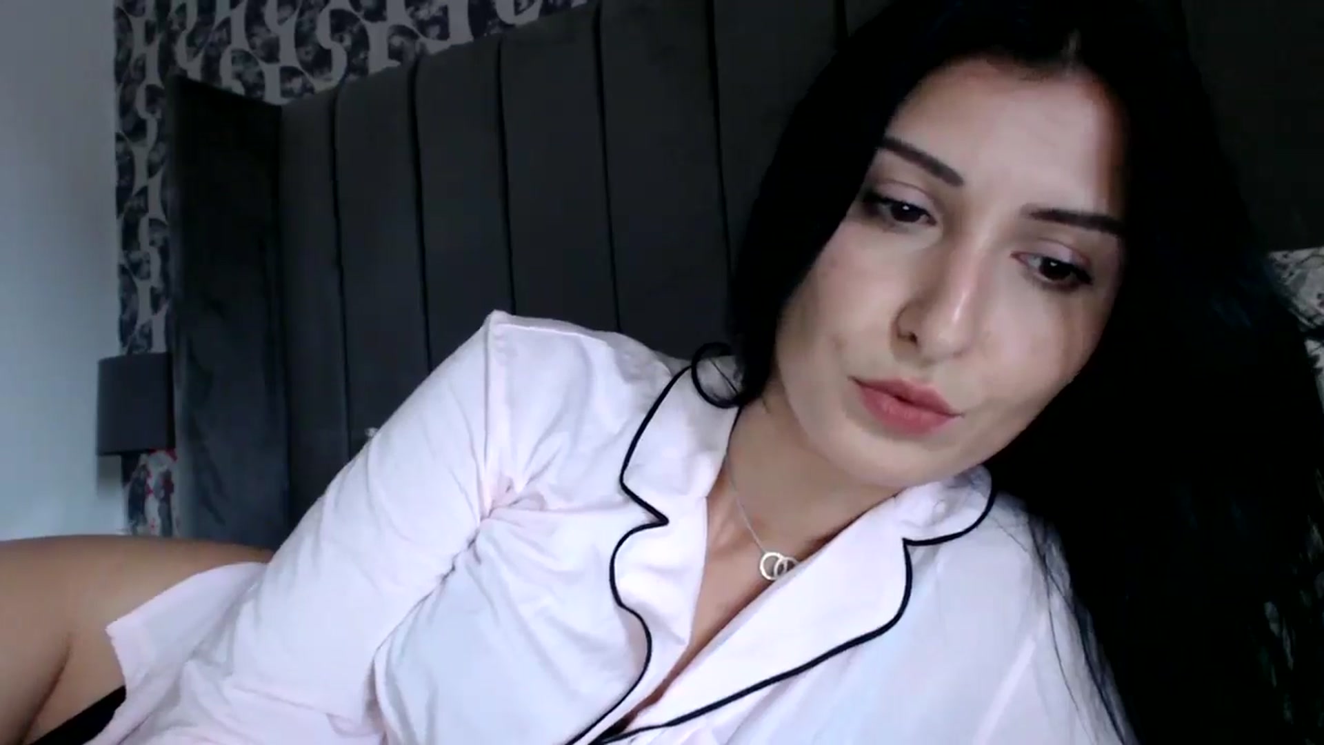 Gallery image thumbnail from Yara_77's myfreecams stream on, 10/22/2025, 09:30 image 6 of 20
