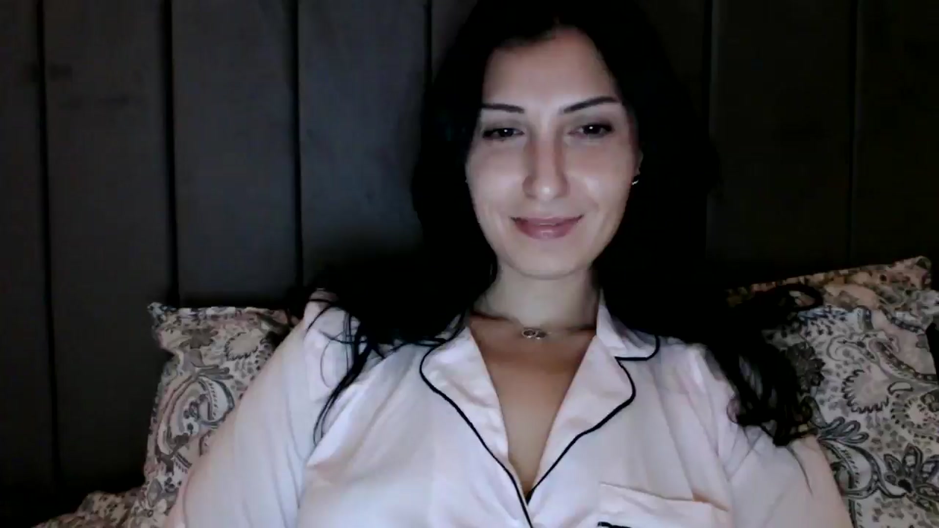 Gallery image thumbnail from Yara_77's myfreecams stream on, 10/22/2025, 19:44 image 20 of 20