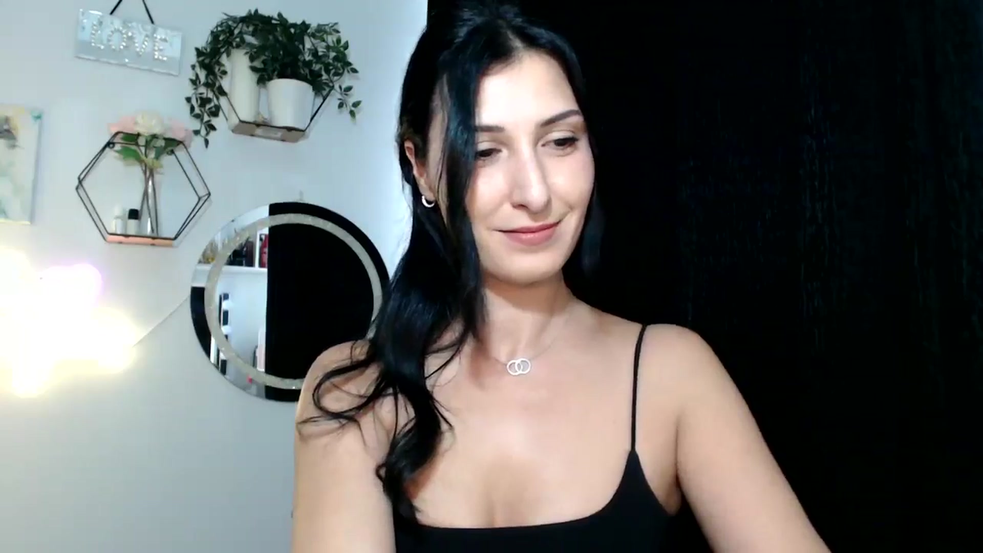 Gallery image thumbnail from Yara_77's myfreecams stream on, 10/23/2025, 13:45 image 8 of 20