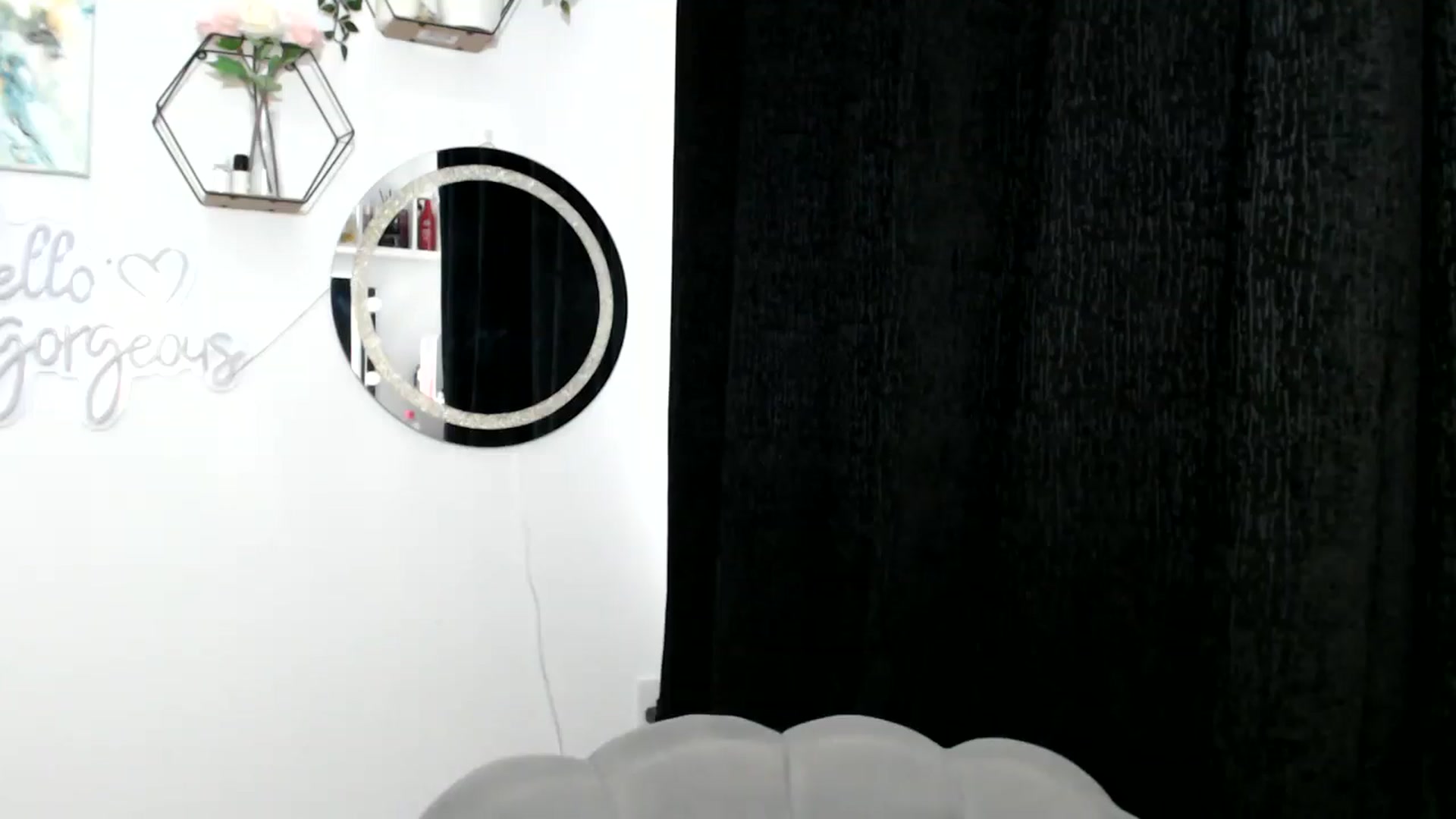 Gallery image thumbnail from Yara_77's myfreecams stream on, 10/23/2025, 14:20 image 9 of 20