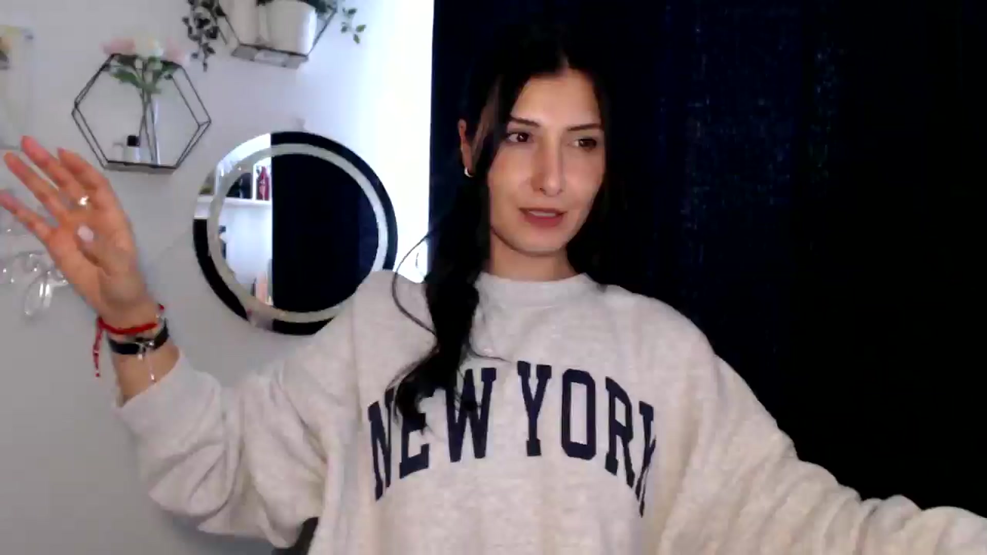 Gallery image thumbnail from Yara_77's myfreecams stream on, 10/23/2025, 14:20 image 15 of 20
