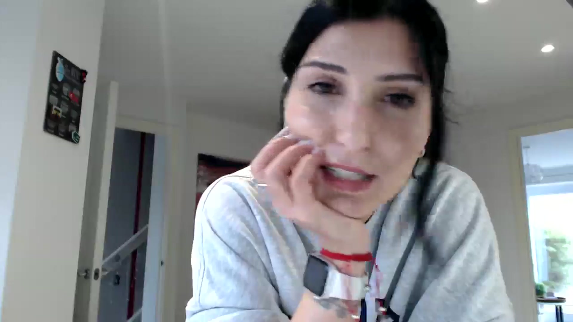 Gallery image thumbnail from Yara_77's myfreecams stream on, 10/23/2025, 15:14 image 12 of 20