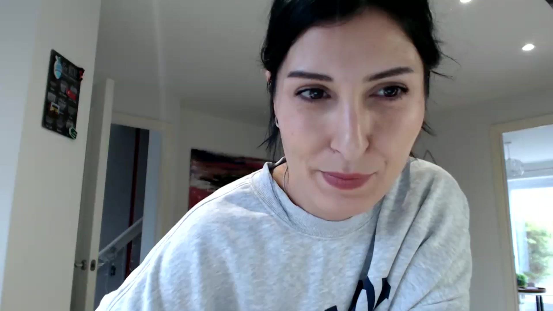 Gallery image thumbnail from Yara_77's myfreecams stream on, 10/23/2025, 15:14 image 6 of 20