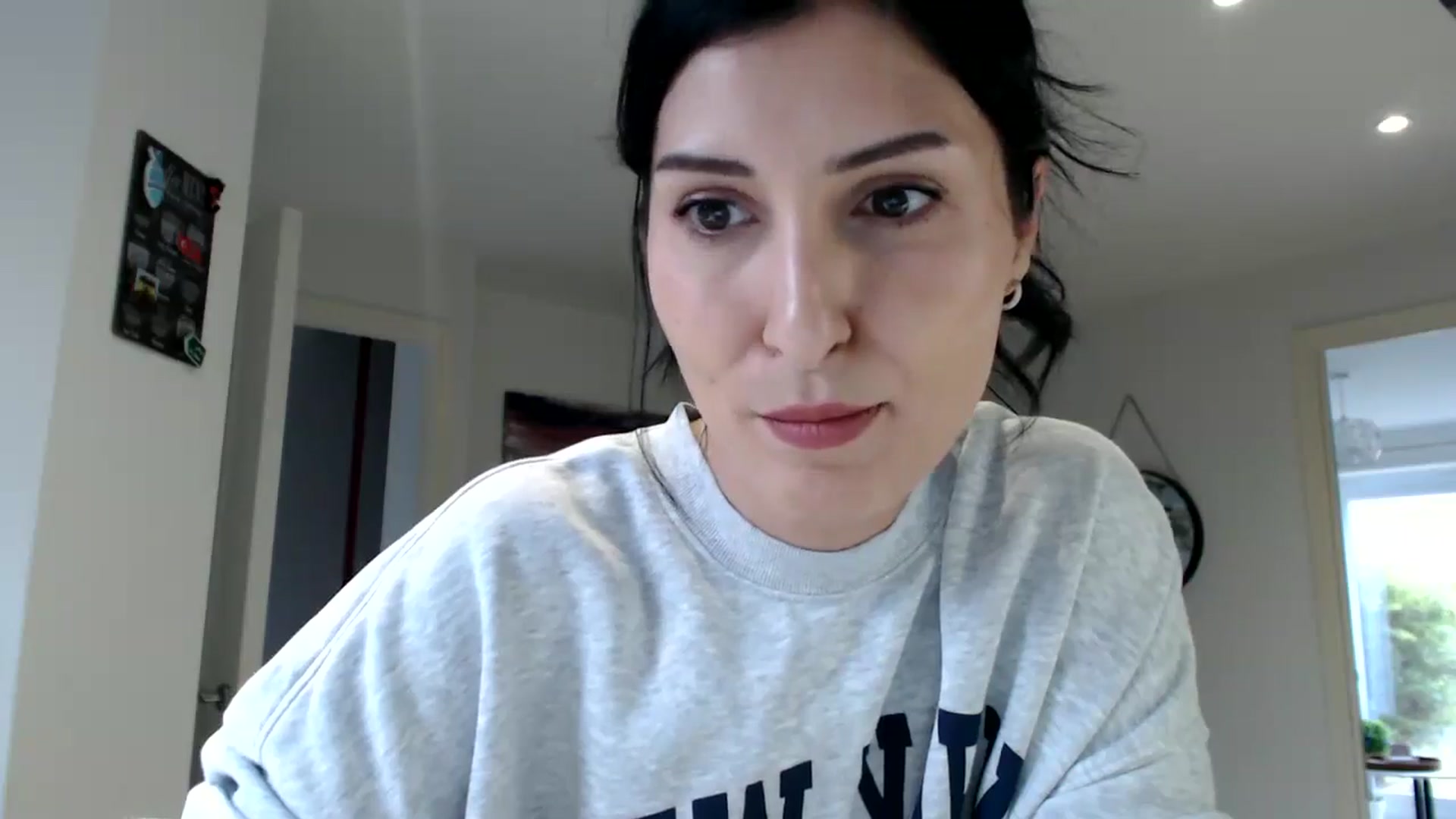 Gallery image thumbnail from Yara_77's myfreecams stream on, 10/23/2025, 15:14 image 3 of 20