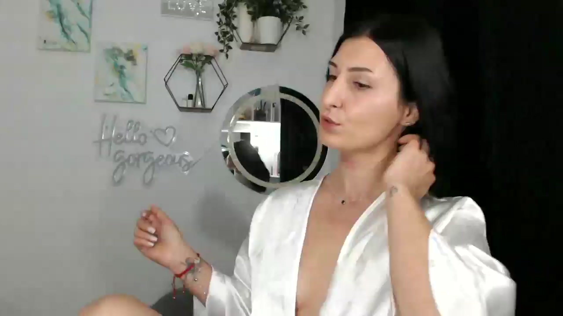 Gallery image thumbnail from Yara_77's myfreecams stream on, 10/24/2025, 10:33 image 20 of 20