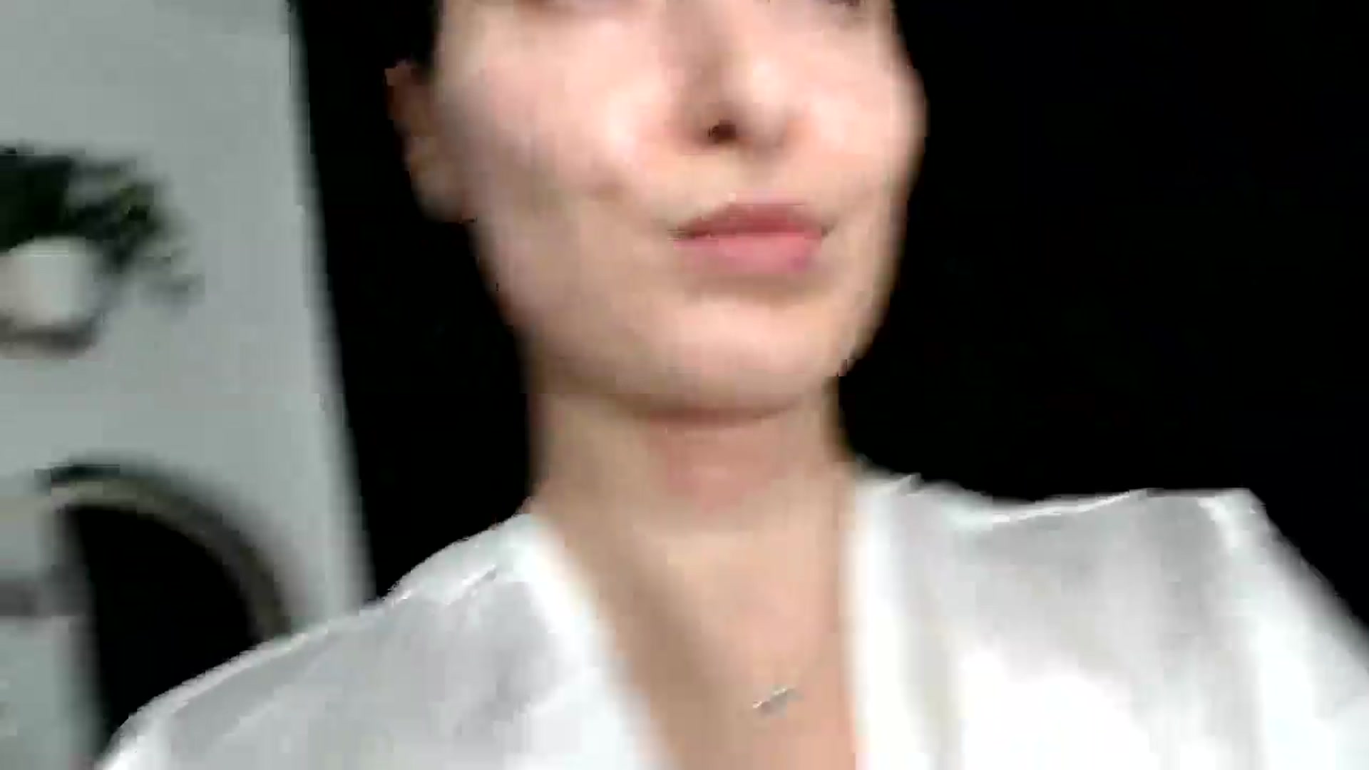Gallery image thumbnail from Yara_77's myfreecams stream on, 10/24/2025, 10:33 image 4 of 20
