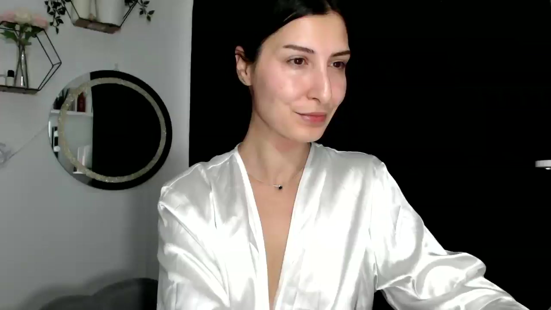 Gallery image thumbnail from Yara_77's myfreecams stream on, 10/24/2025, 10:33 image 1 of 20