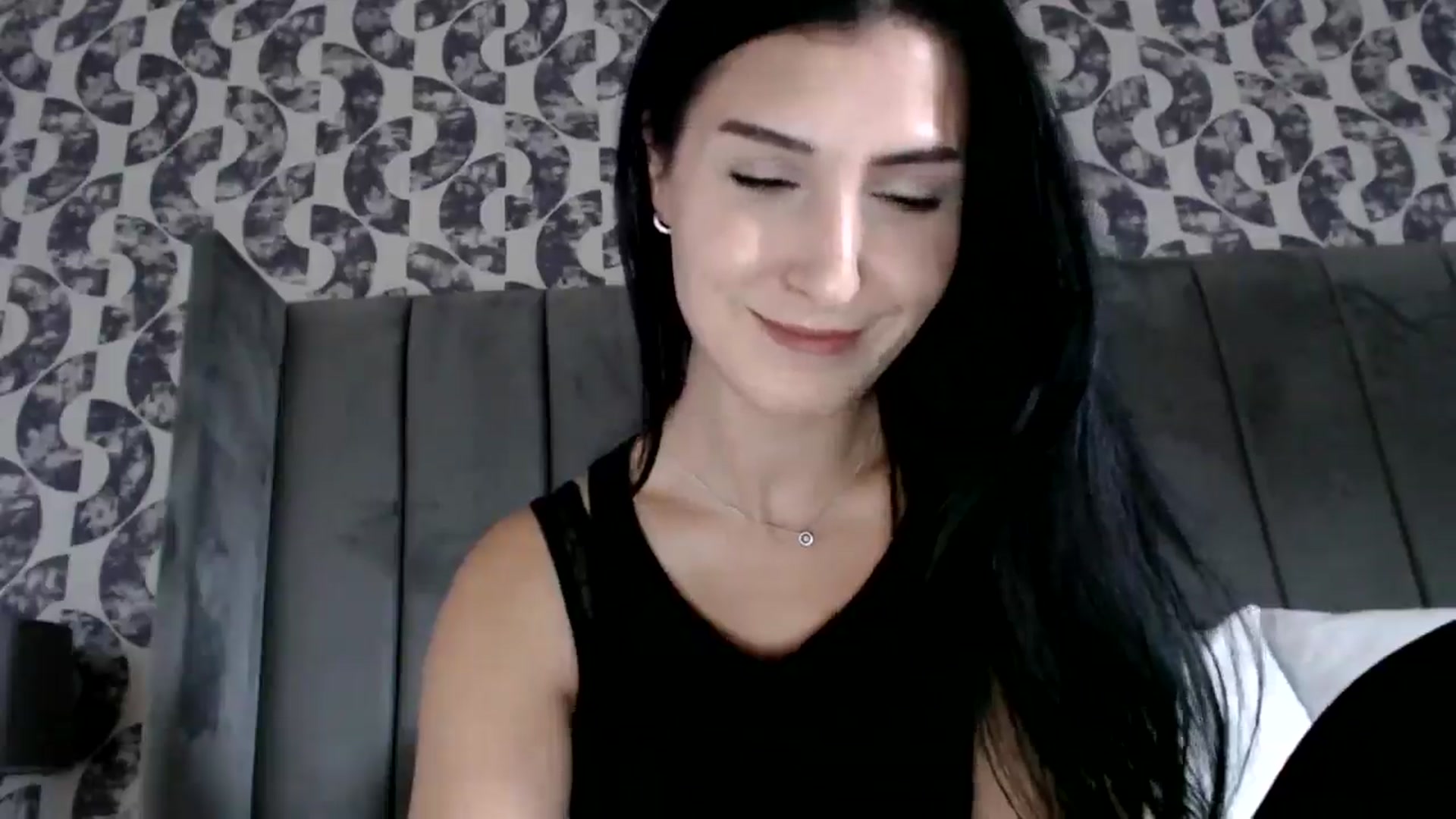 Gallery image thumbnail from Yara_77's myfreecams stream on, 10/31/2025, 10:56 image 9 of 20