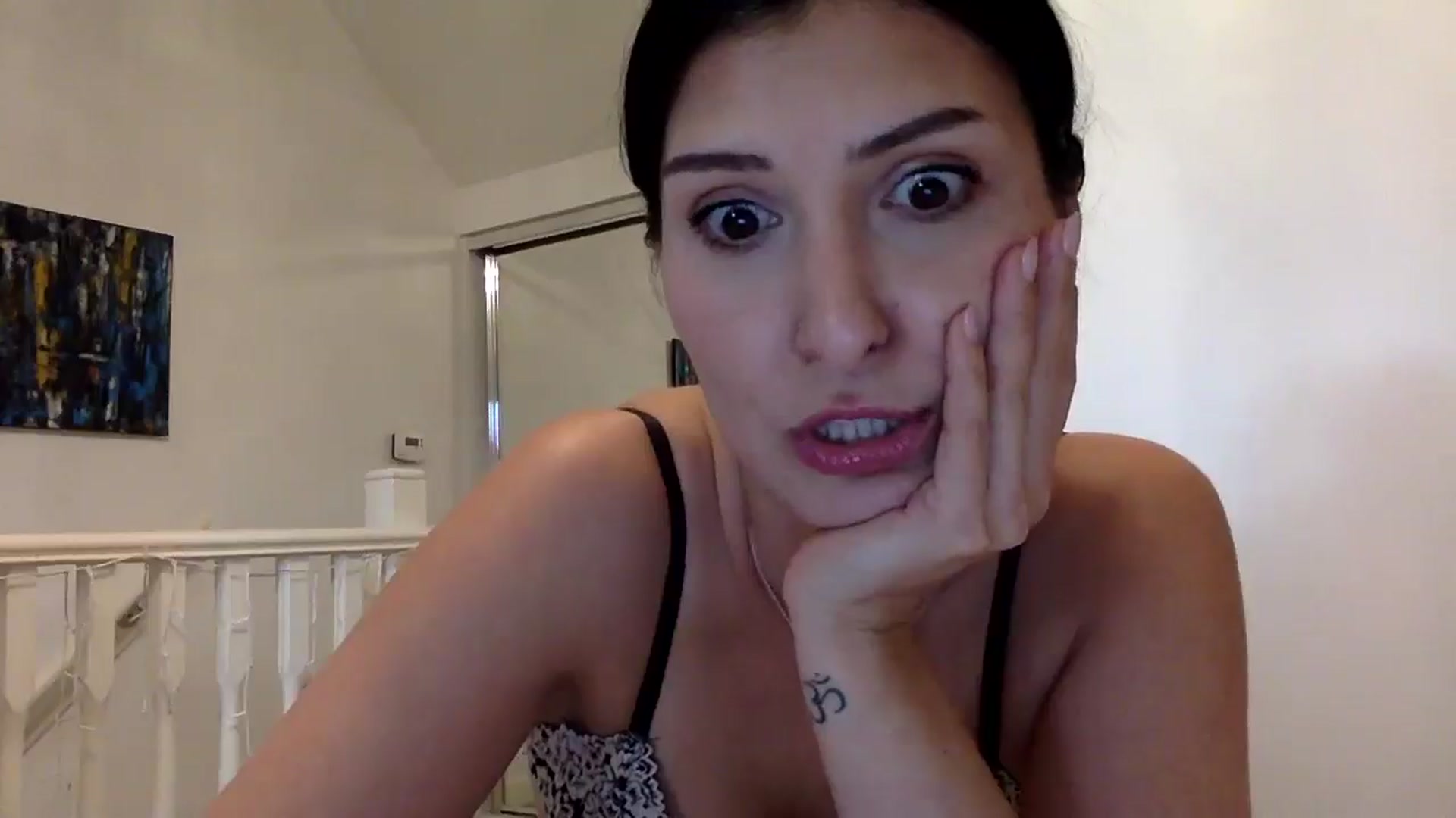 Gallery image thumbnail from Yara_77's myfreecams stream on, 10/31/2025, 14:14 image 20 of 20