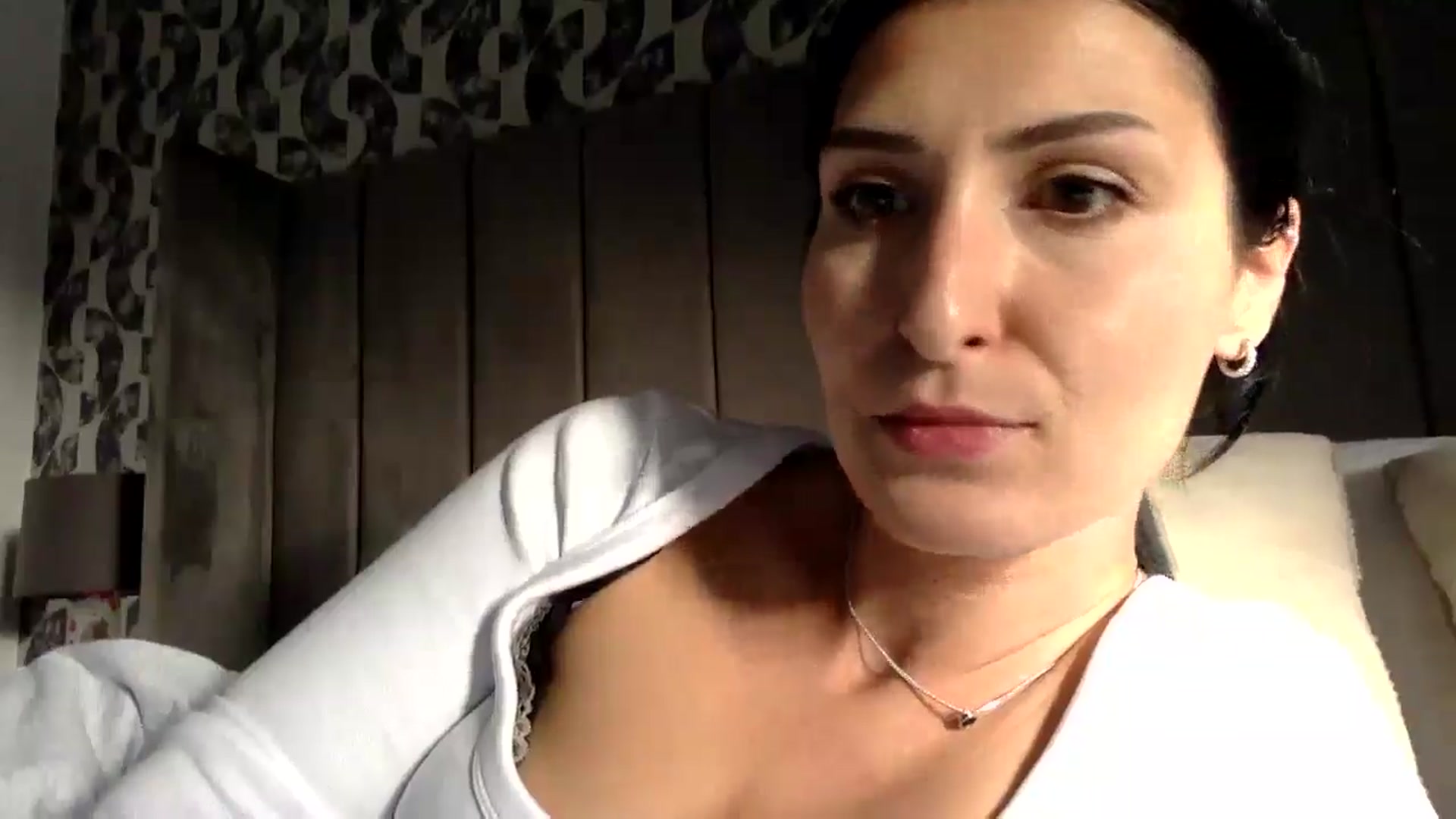 Gallery image thumbnail from Yara_77's myfreecams stream on, 10/31/2025, 14:52 image 2 of 20
