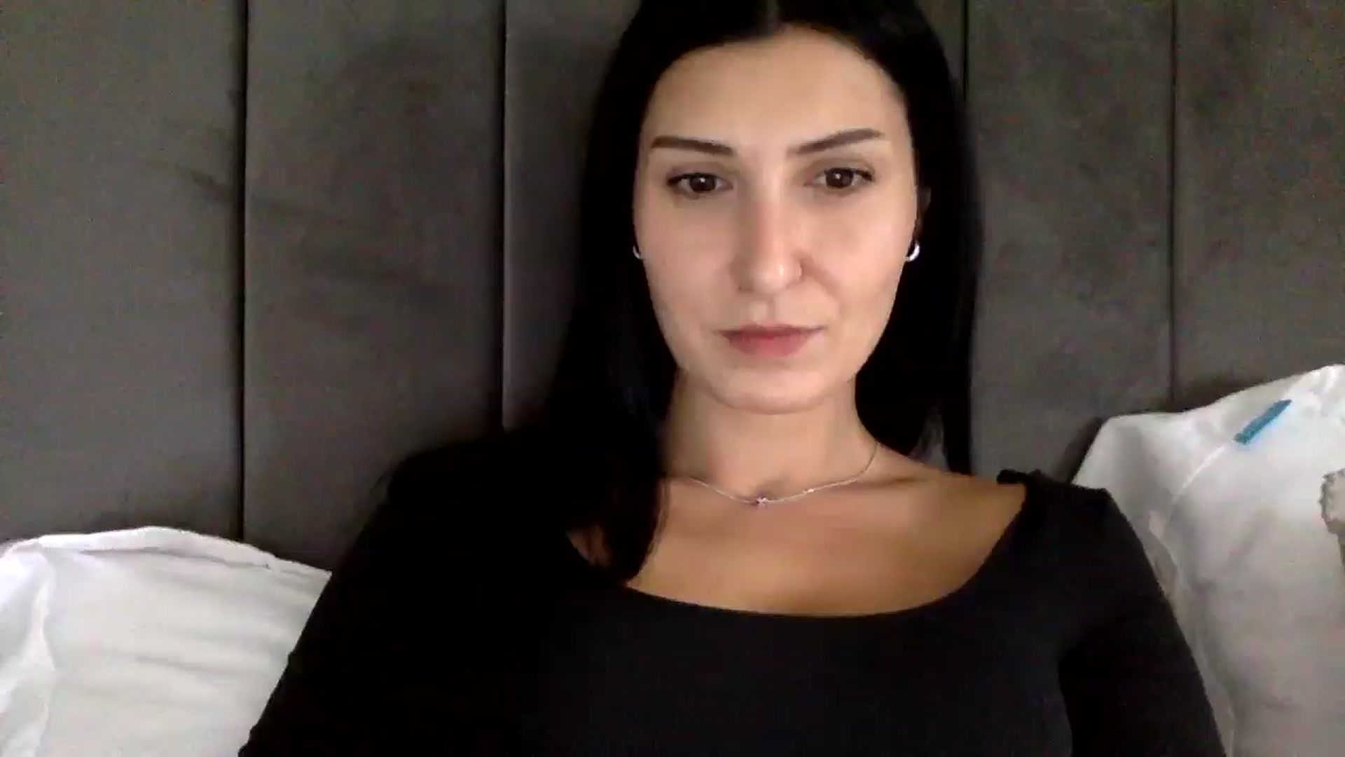 Gallery image thumbnail from Yara_77's myfreecams stream on, 11/03/2025, 13:04 image 3 of 20