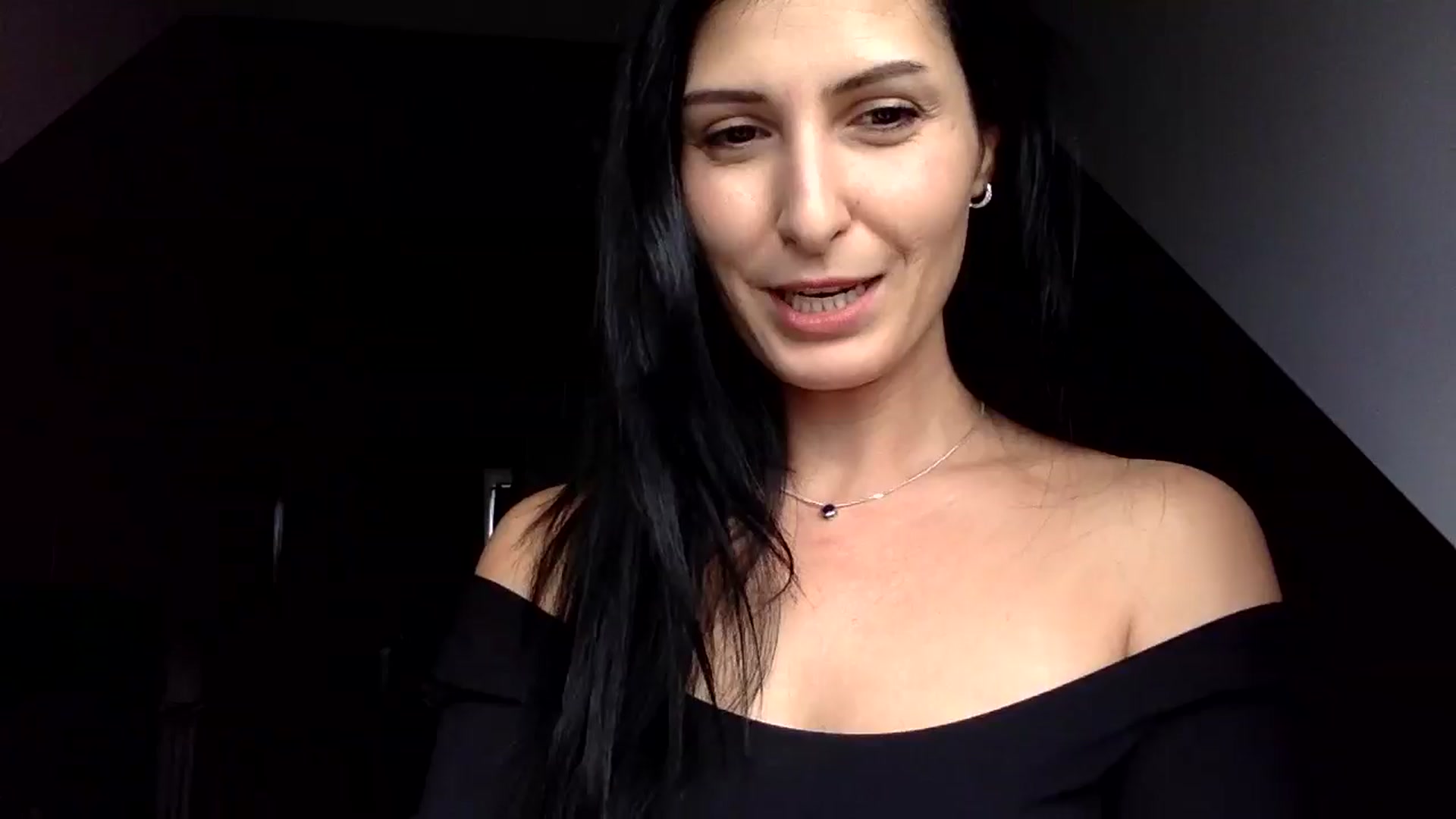Gallery image thumbnail from Yara_77's myfreecams stream on, 11/03/2025, 13:04 image 14 of 20