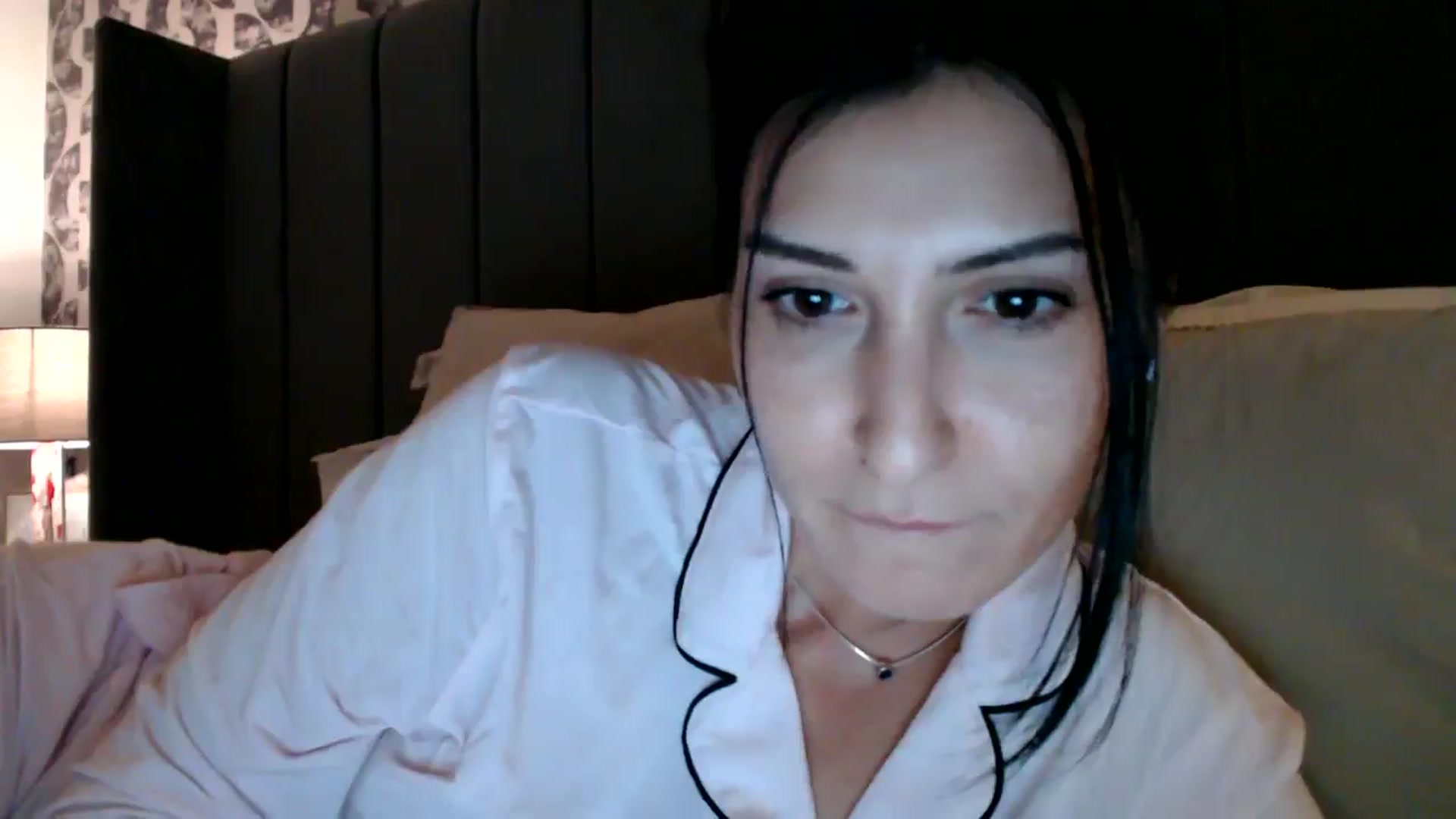 Gallery image thumbnail from Yara_77's myfreecams stream on, 11/03/2025, 20:52 image 12 of 20