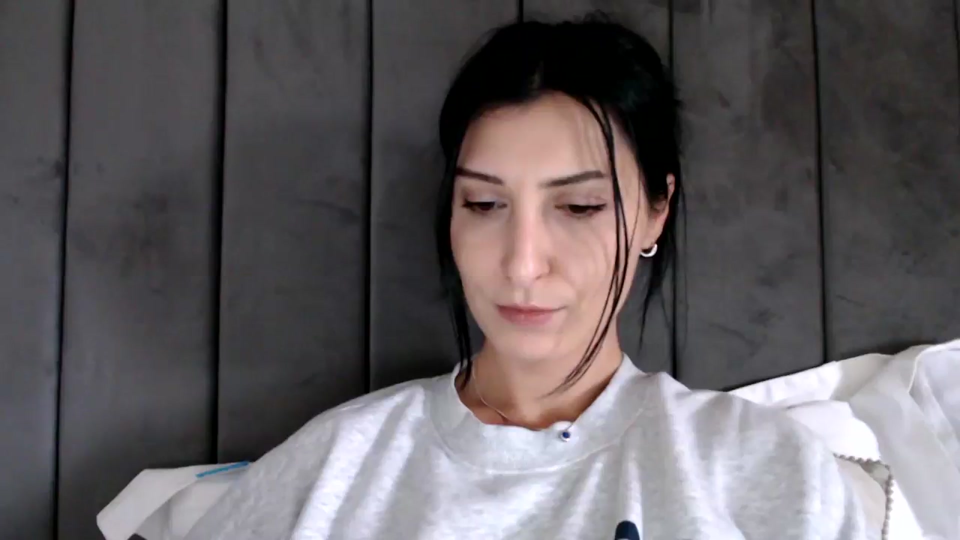 Gallery image thumbnail from Yara_77's myfreecams stream on, 11/04/2025, 13:03 image 4 of 20