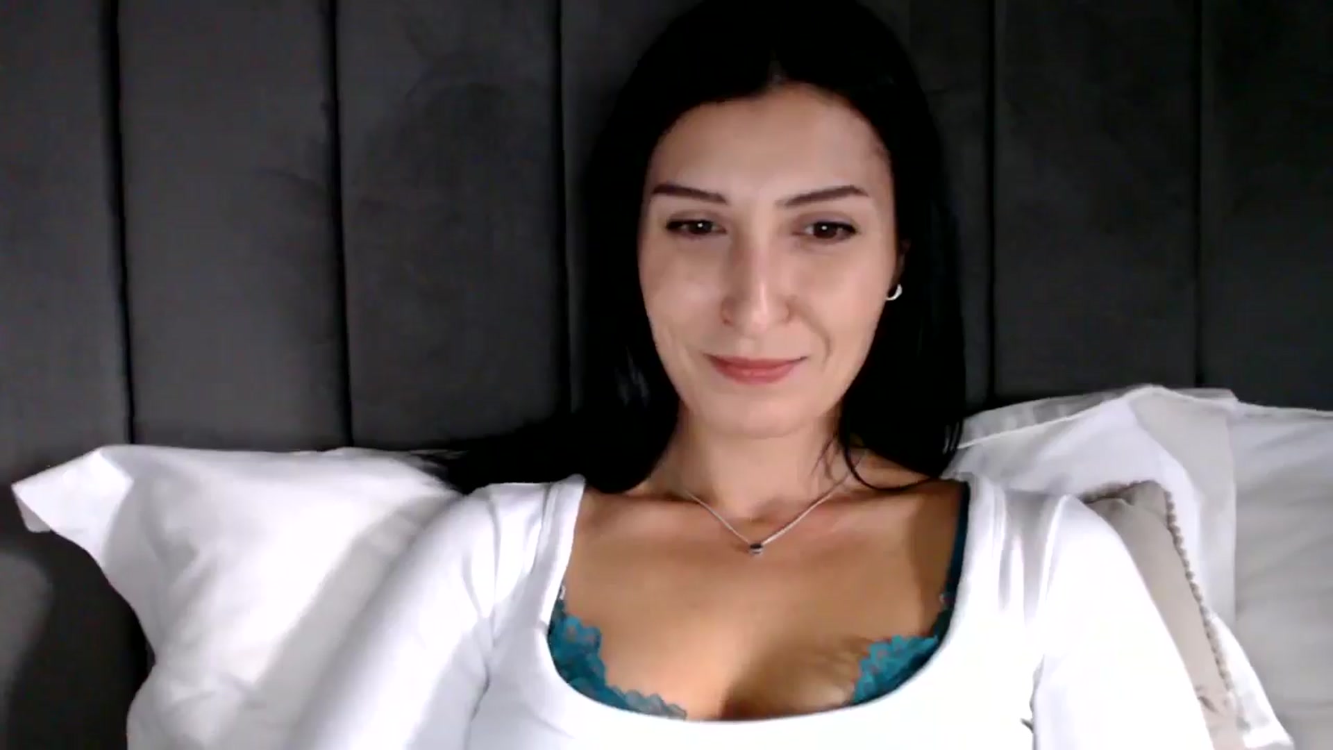 Gallery image thumbnail from Yara_77's myfreecams stream on, 11/05/2025, 13:59 image 13 of 20