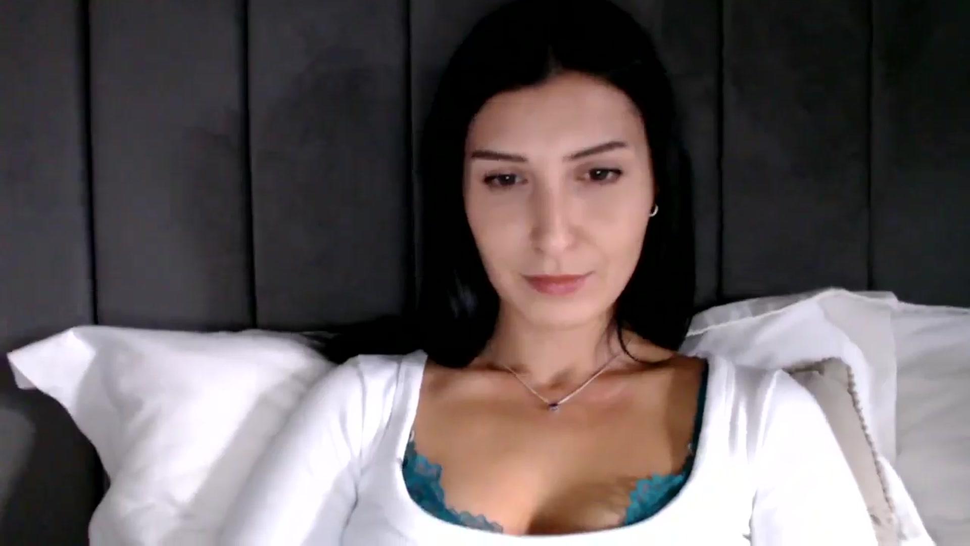 Gallery image thumbnail from Yara_77's myfreecams stream on, 11/05/2025, 13:59 image 14 of 20
