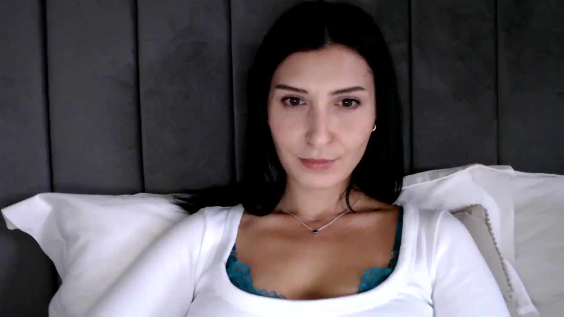 Gallery image thumbnail from Yara_77's myfreecams stream on, 11/05/2025, 13:59 image 19 of 20
