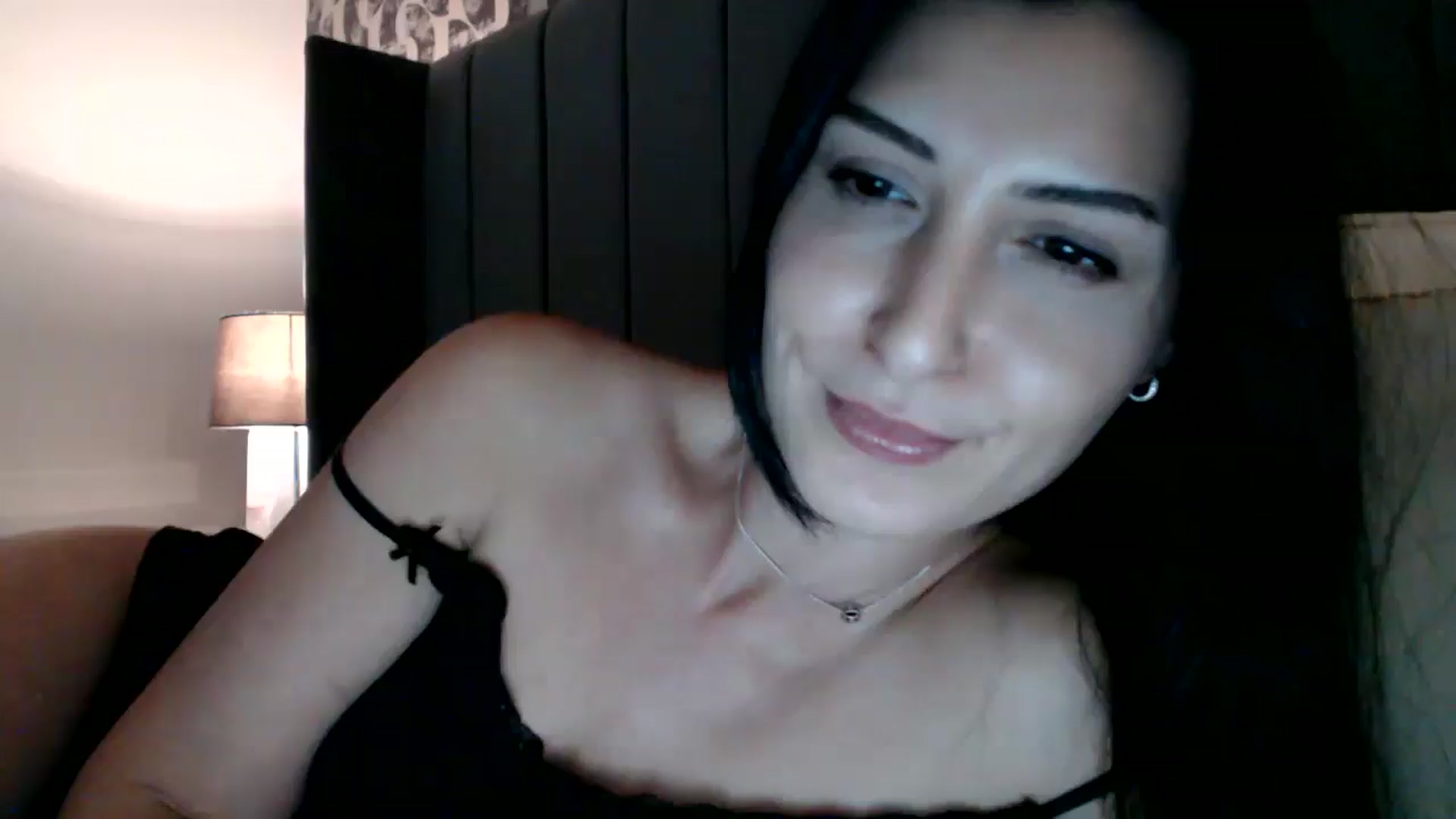 Gallery image thumbnail from Yara_77's myfreecams stream on, 11/05/2025, 19:10 image 7 of 20