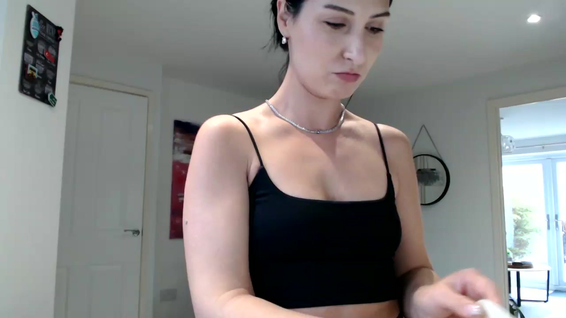 Gallery image thumbnail from Yara_77's myfreecams stream on, 11/06/2025, 12:12 image 4 of 20