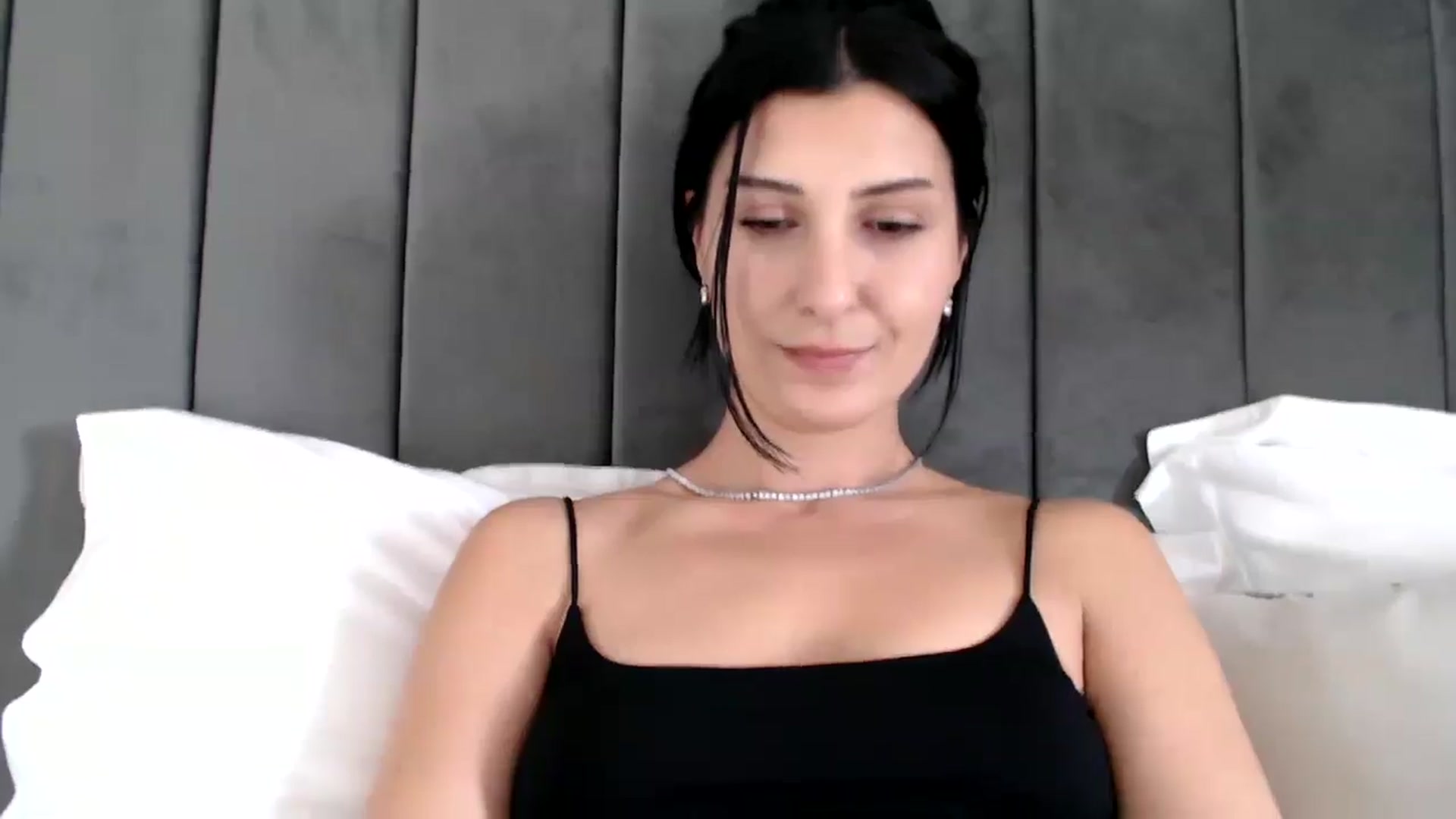 Gallery image thumbnail from Yara_77's myfreecams stream on, 11/06/2025, 12:53 image 11 of 20