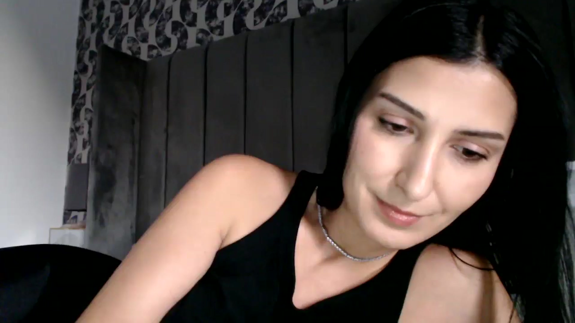 Gallery image thumbnail from Yara_77's myfreecams stream on, 11/06/2025, 14:17 image 20 of 20