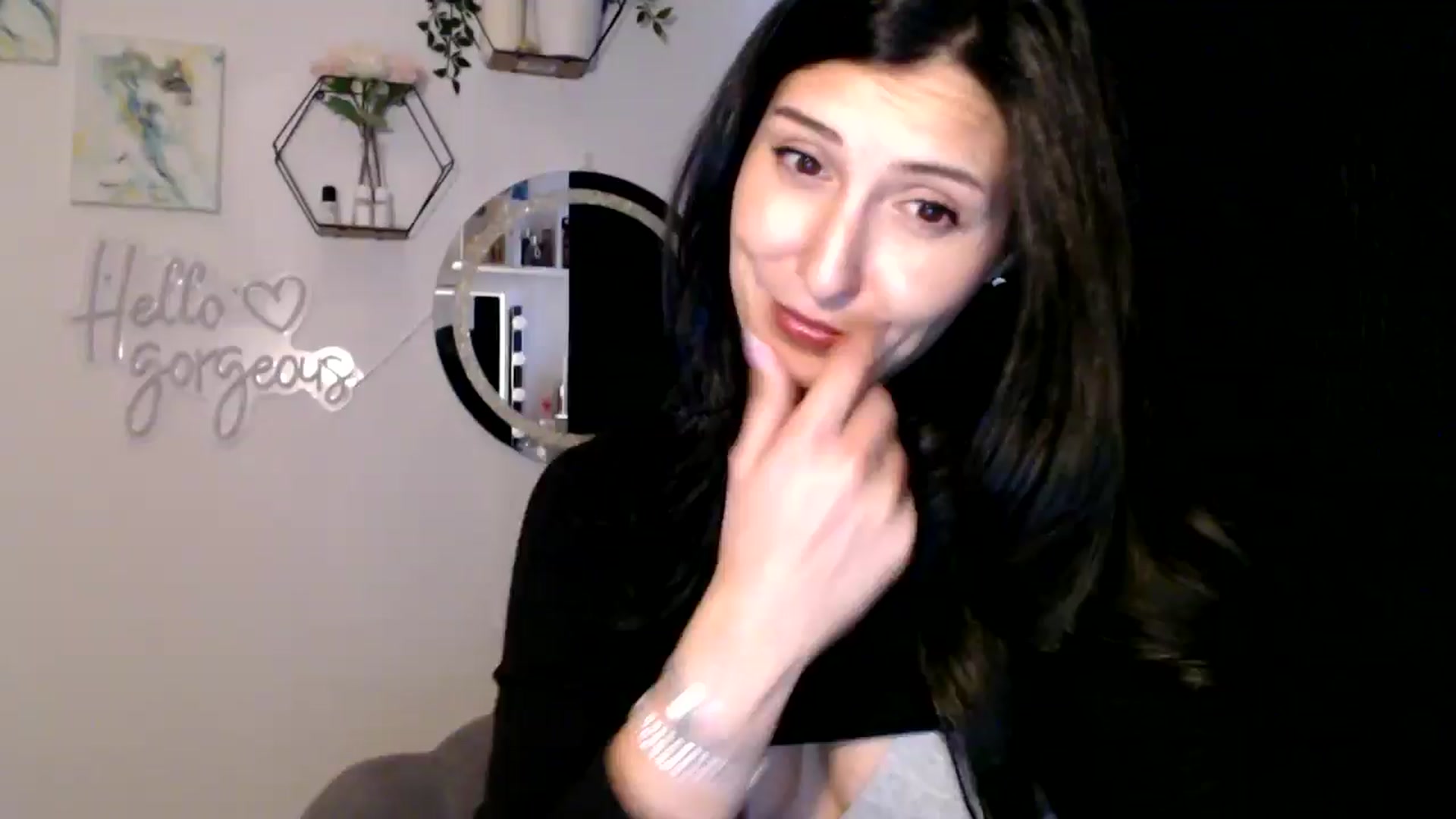 Gallery image thumbnail from Yara_77's myfreecams stream on, 11/07/2025, 14:16 image 2 of 20