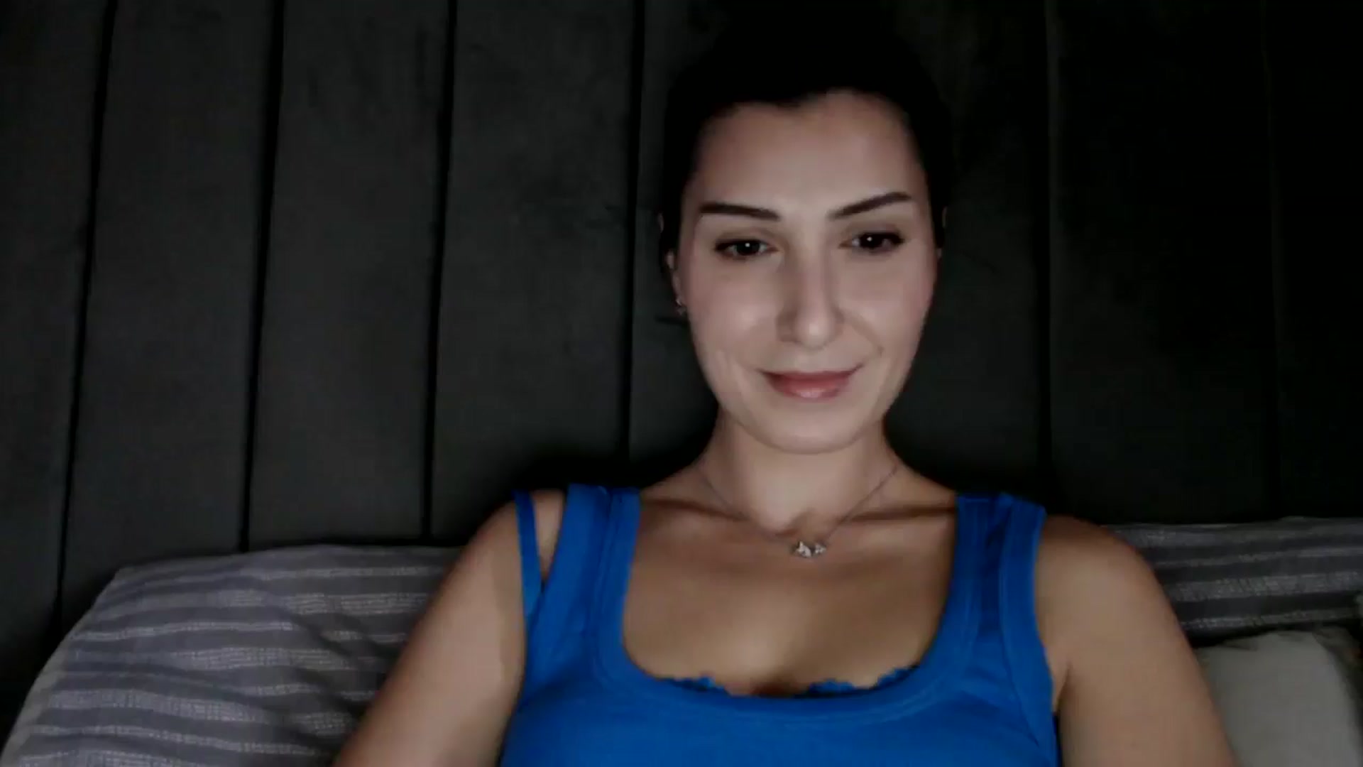 Gallery image thumbnail from Yara_77's myfreecams stream on, 11/10/2025, 12:41 image 1 of 20