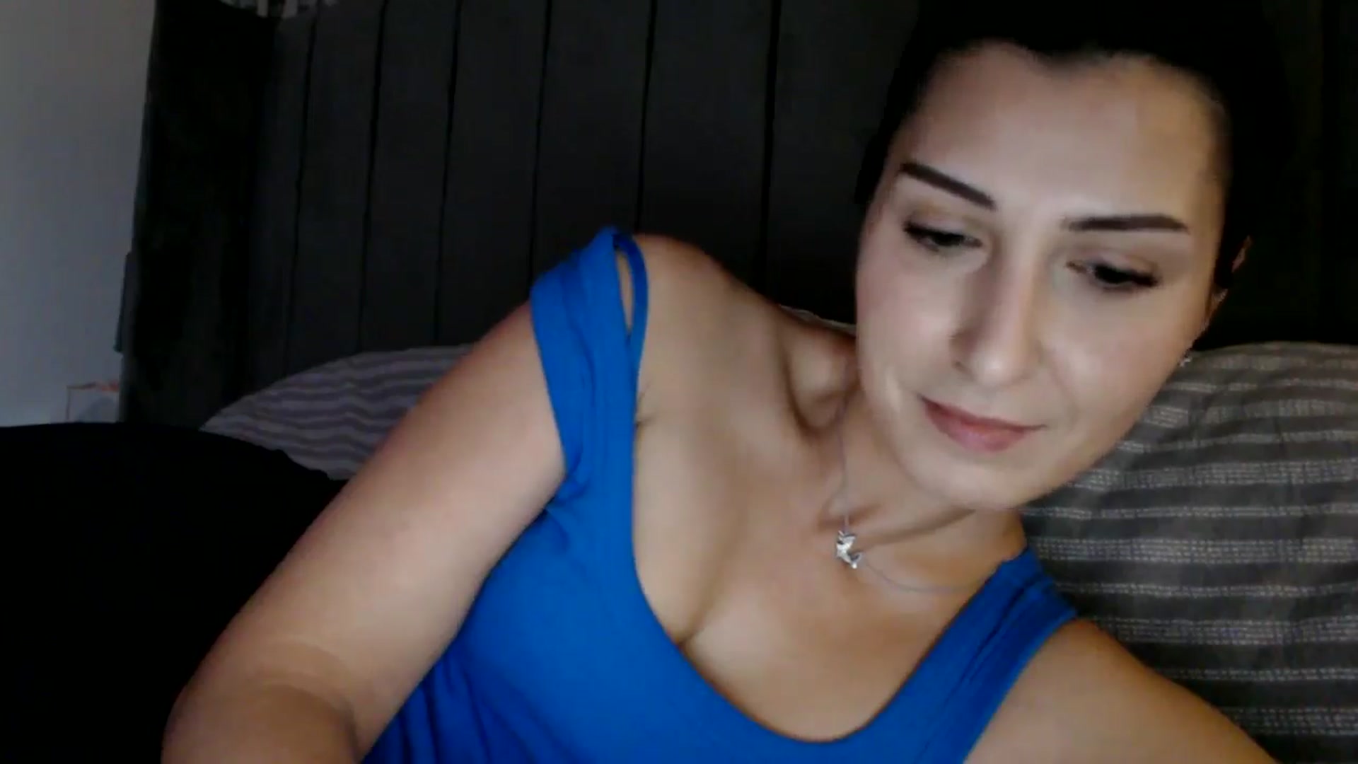 Gallery image thumbnail from Yara_77's myfreecams stream on, 11/10/2025, 12:41 image 15 of 20