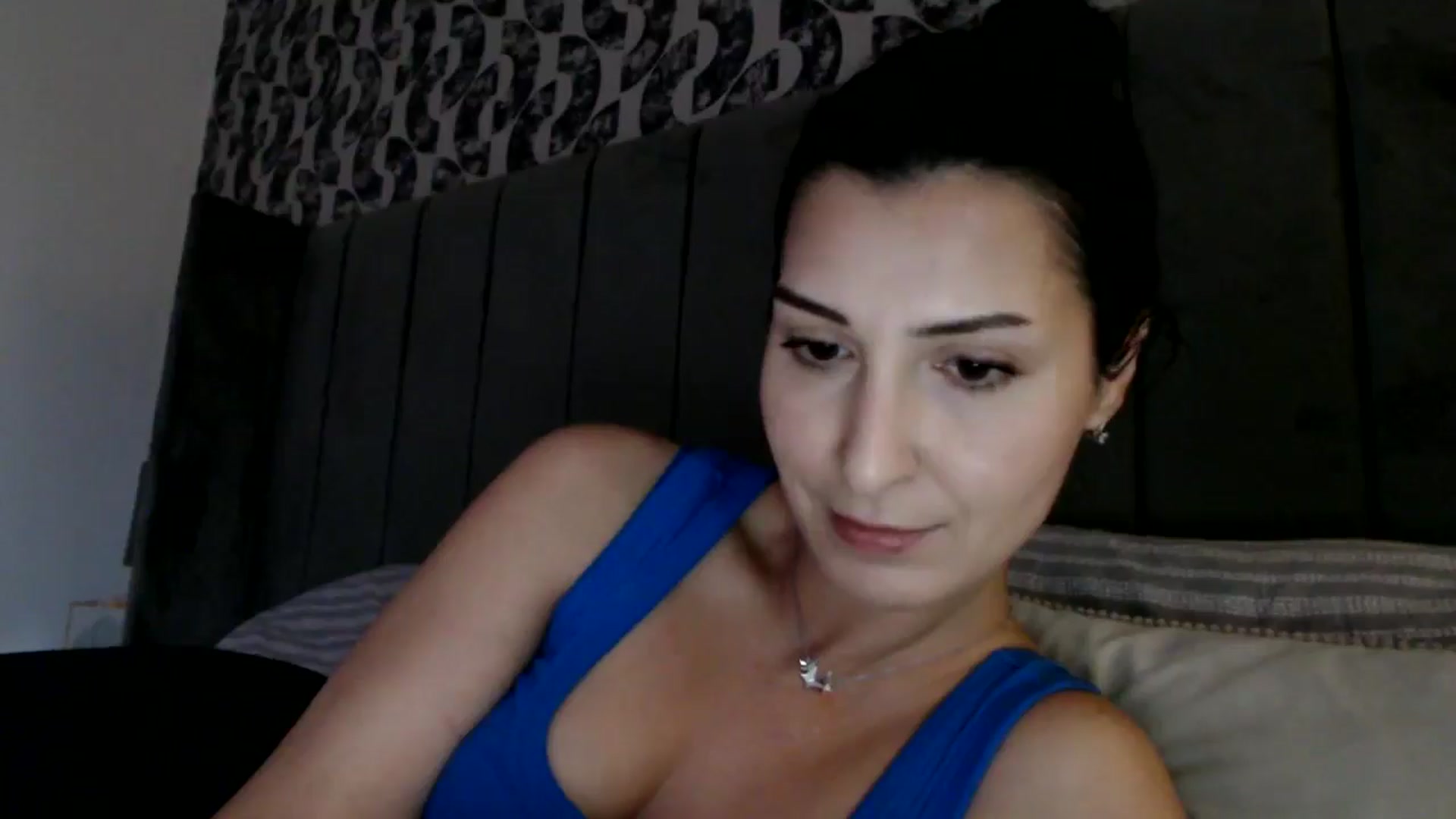 Gallery image thumbnail from Yara_77's myfreecams stream on, 11/10/2025, 12:41 image 7 of 20