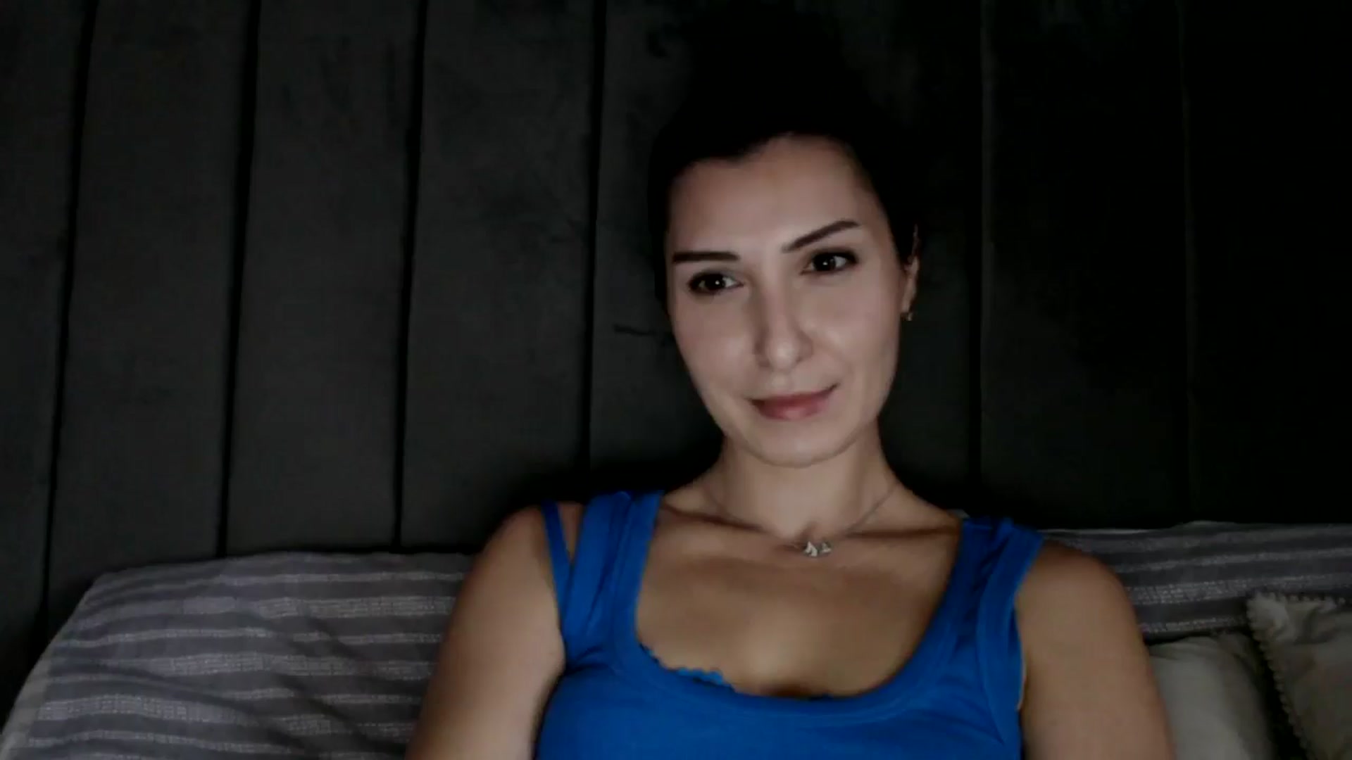 Gallery image thumbnail from Yara_77's myfreecams stream on, 11/10/2025, 12:41 image 3 of 20