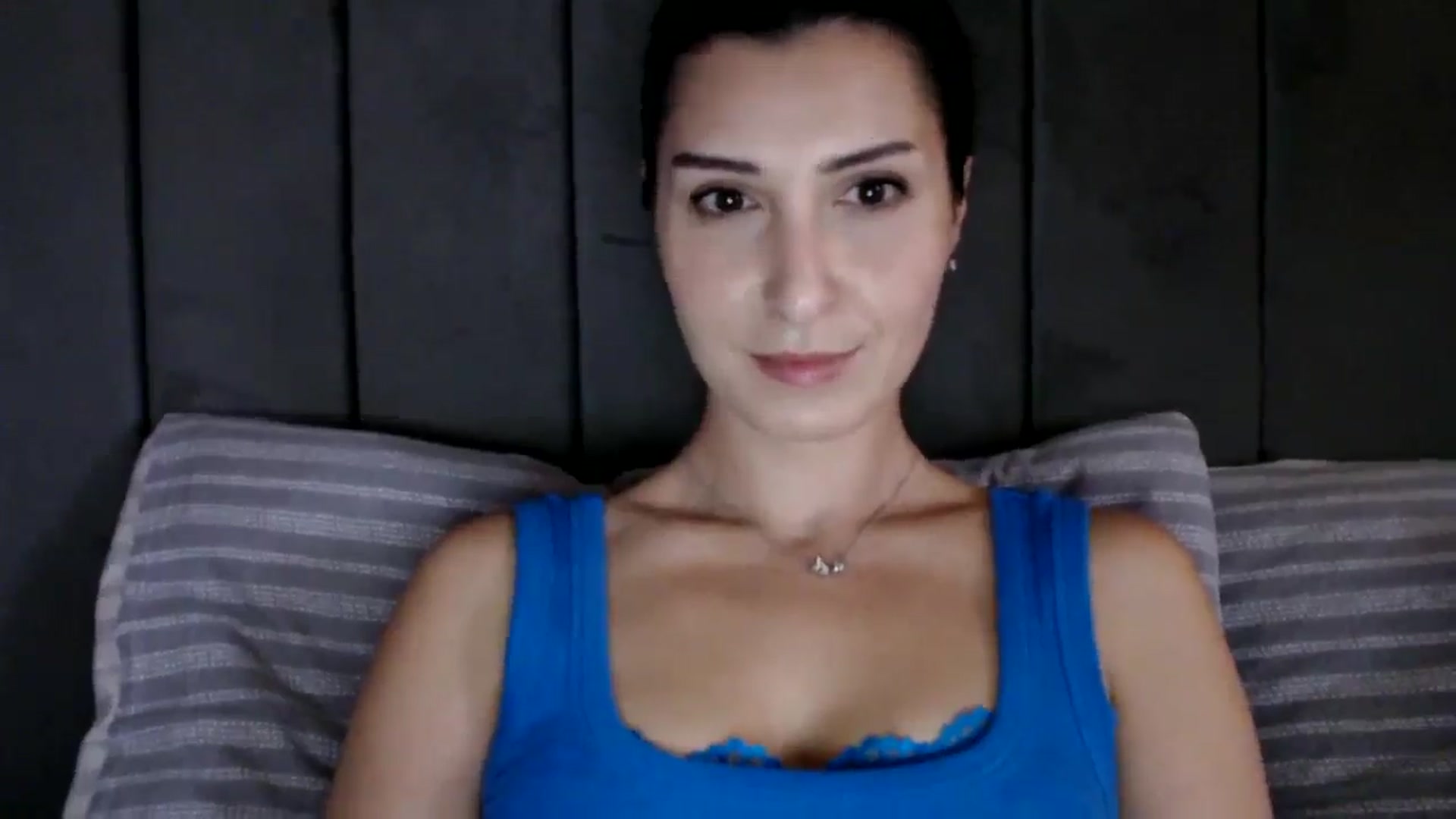 Gallery image thumbnail from Yara_77's myfreecams stream on, 11/10/2025, 13:28 image 5 of 20