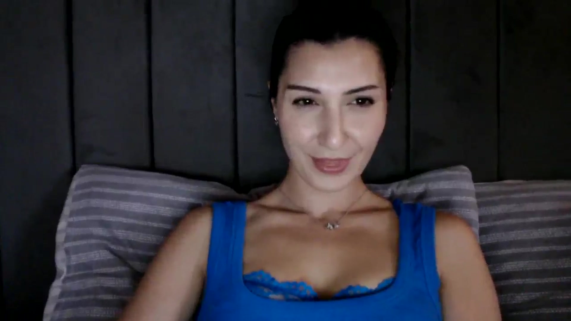 Gallery image thumbnail from Yara_77's myfreecams stream on, 11/10/2025, 13:28 image 10 of 20