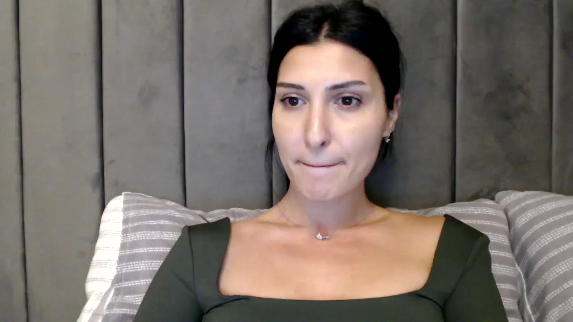 Gallery image thumbnail from Yara_77's myfreecams stream on, 11/11/2025, 14:40 image 14 of 20