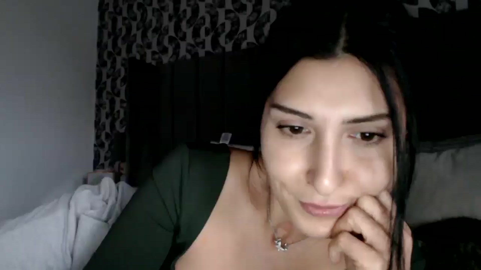 Gallery image thumbnail from Yara_77's myfreecams stream on, 11/11/2025, 14:40 image 11 of 20