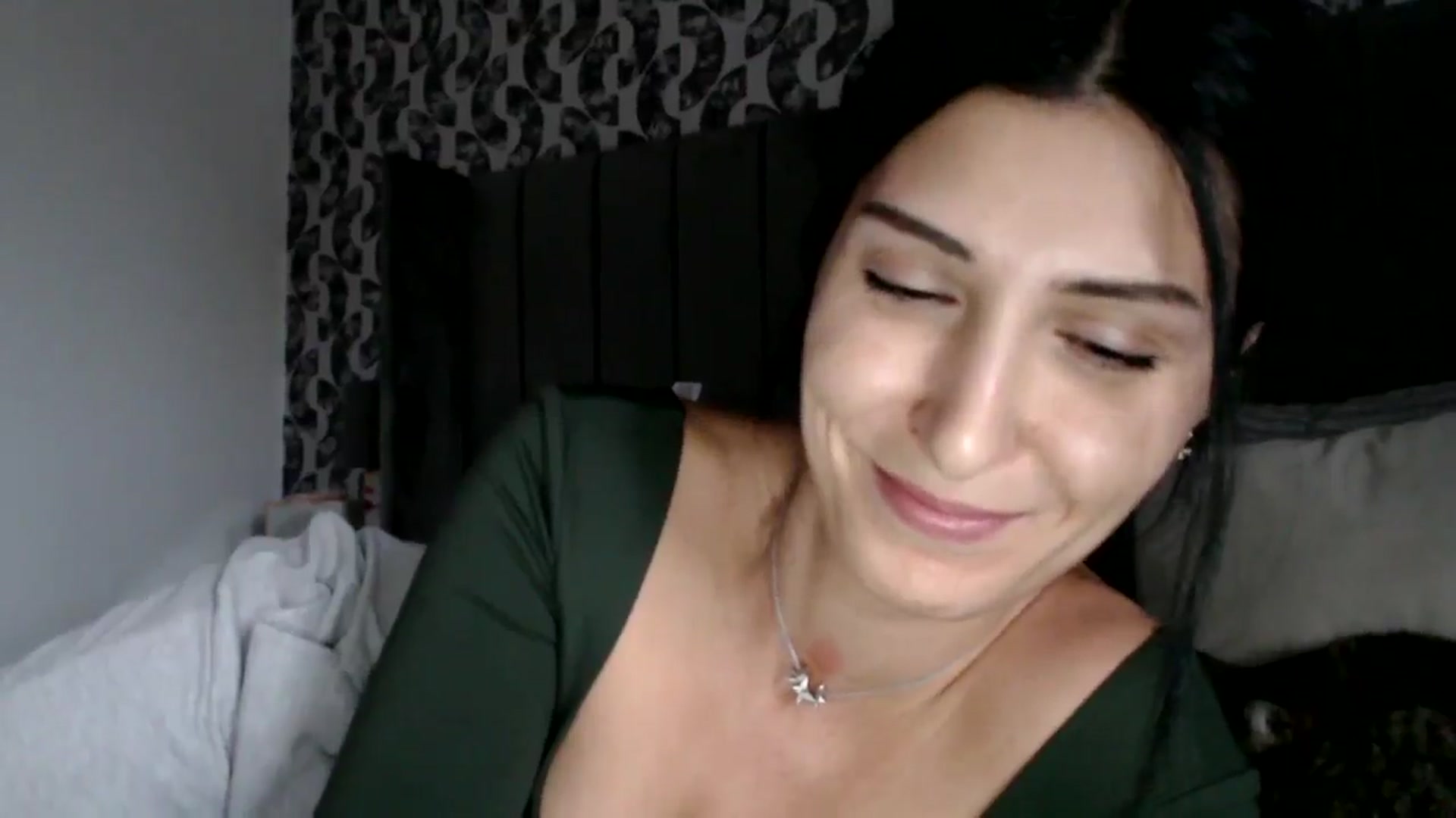 Gallery image thumbnail from Yara_77's myfreecams stream on, 11/11/2025, 14:40 image 6 of 20