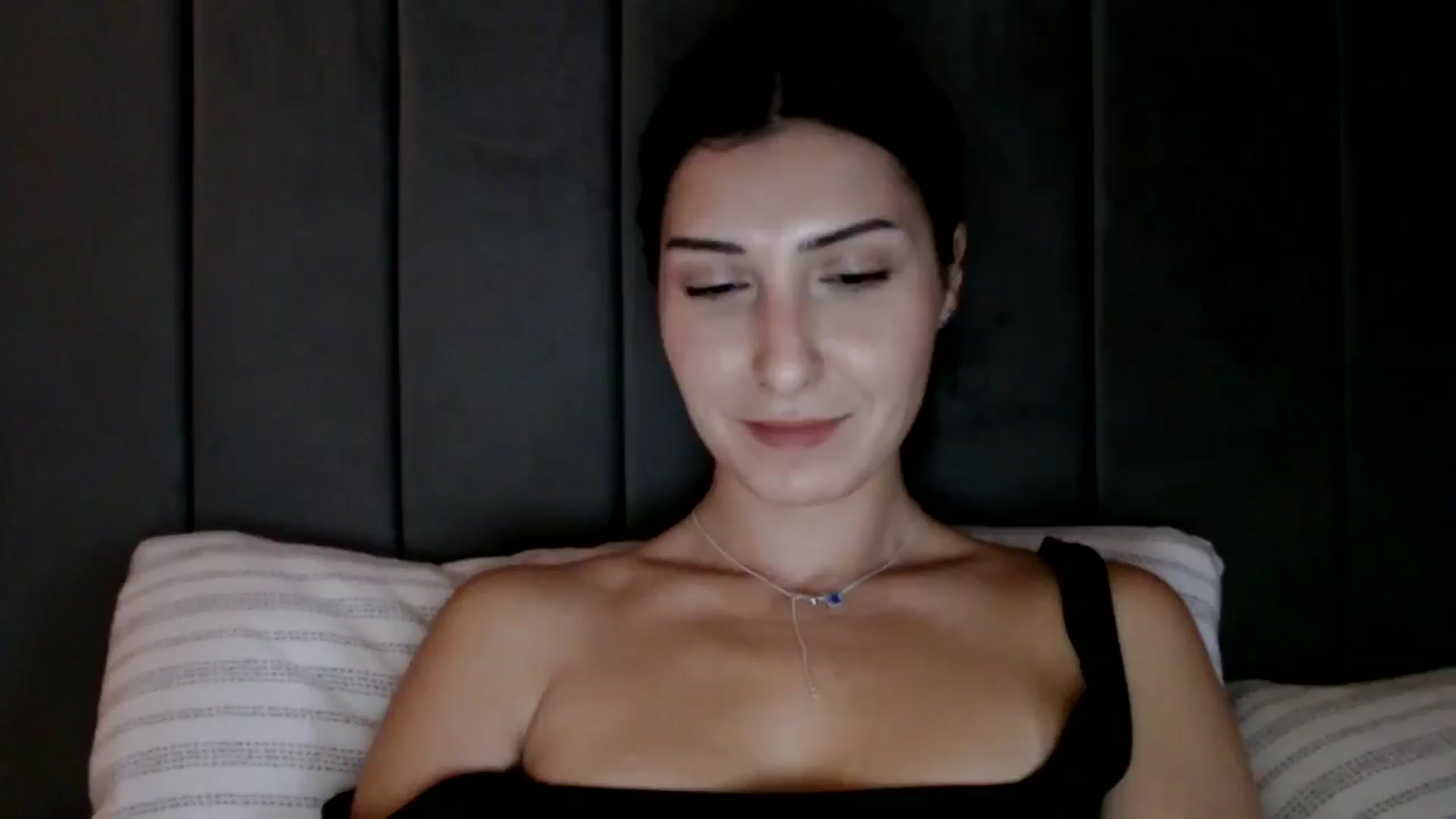 Gallery image thumbnail from Yara_77's myfreecams stream on, 11/12/2025, 14:36 image 1 of 20