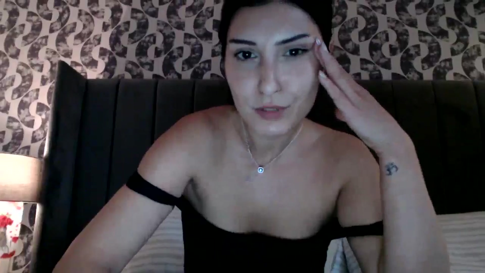 Gallery image thumbnail from Yara_77's myfreecams stream on, 11/12/2025, 14:36 image 17 of 20