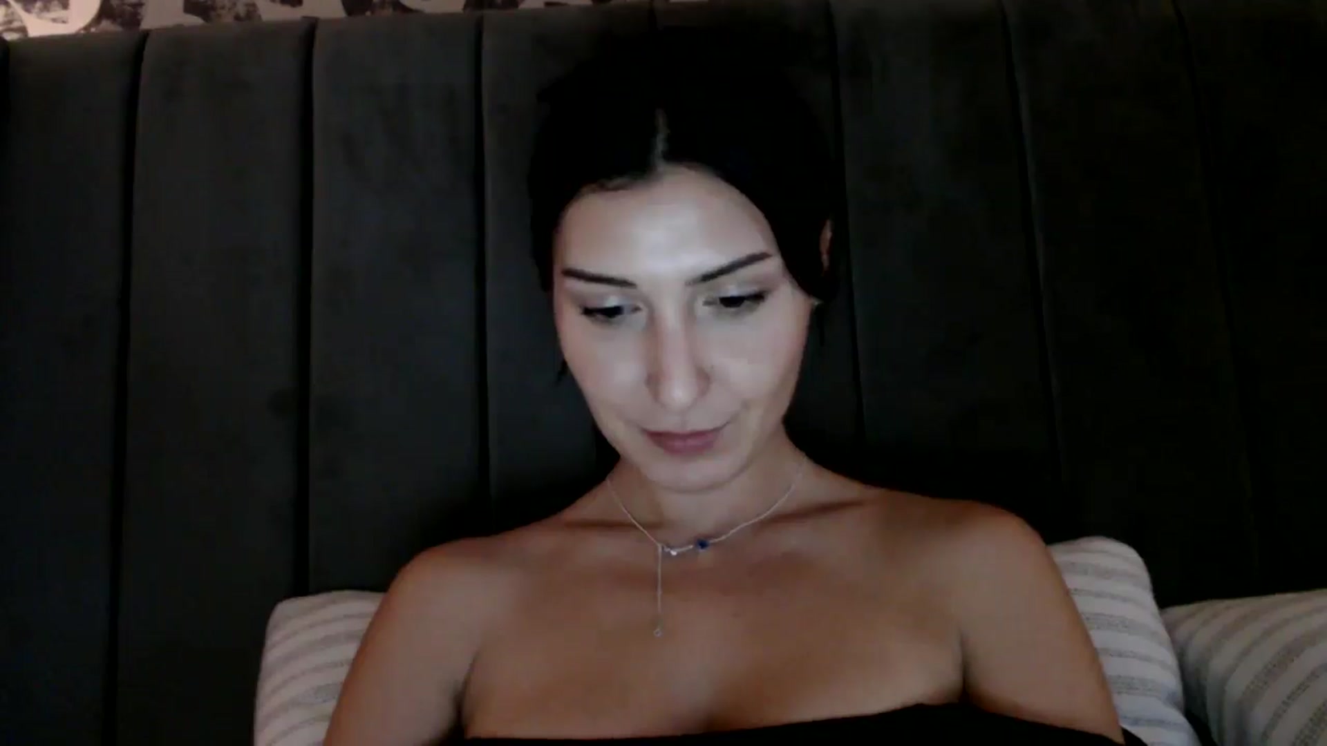 Gallery image thumbnail from Yara_77's myfreecams stream on, 11/12/2025, 15:33 image 6 of 20